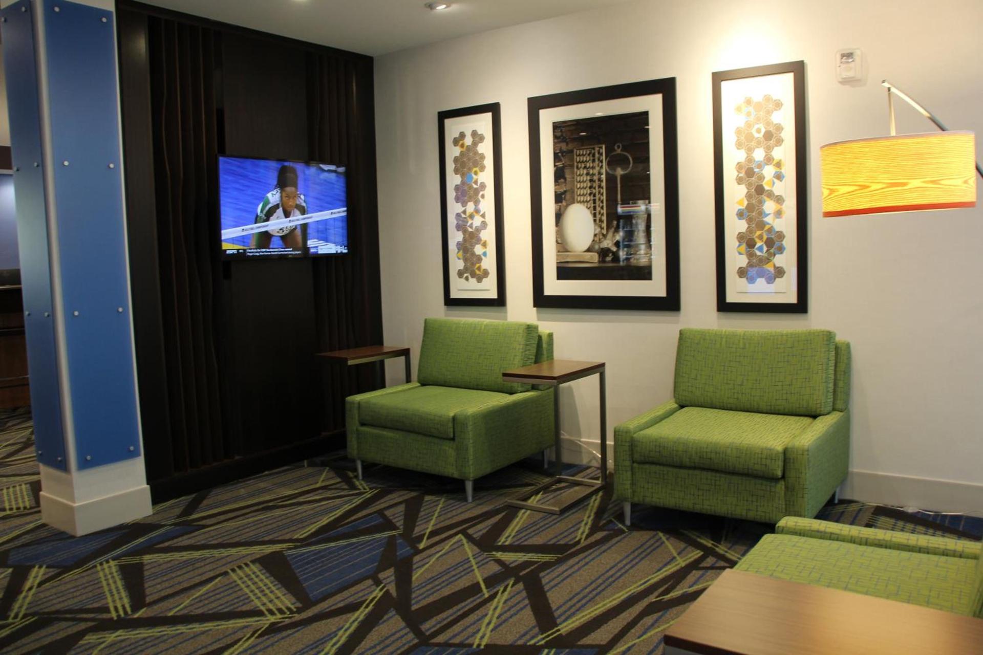 Holiday Inn Express & Suites - Phoenix - Airport North by IHG photo 63