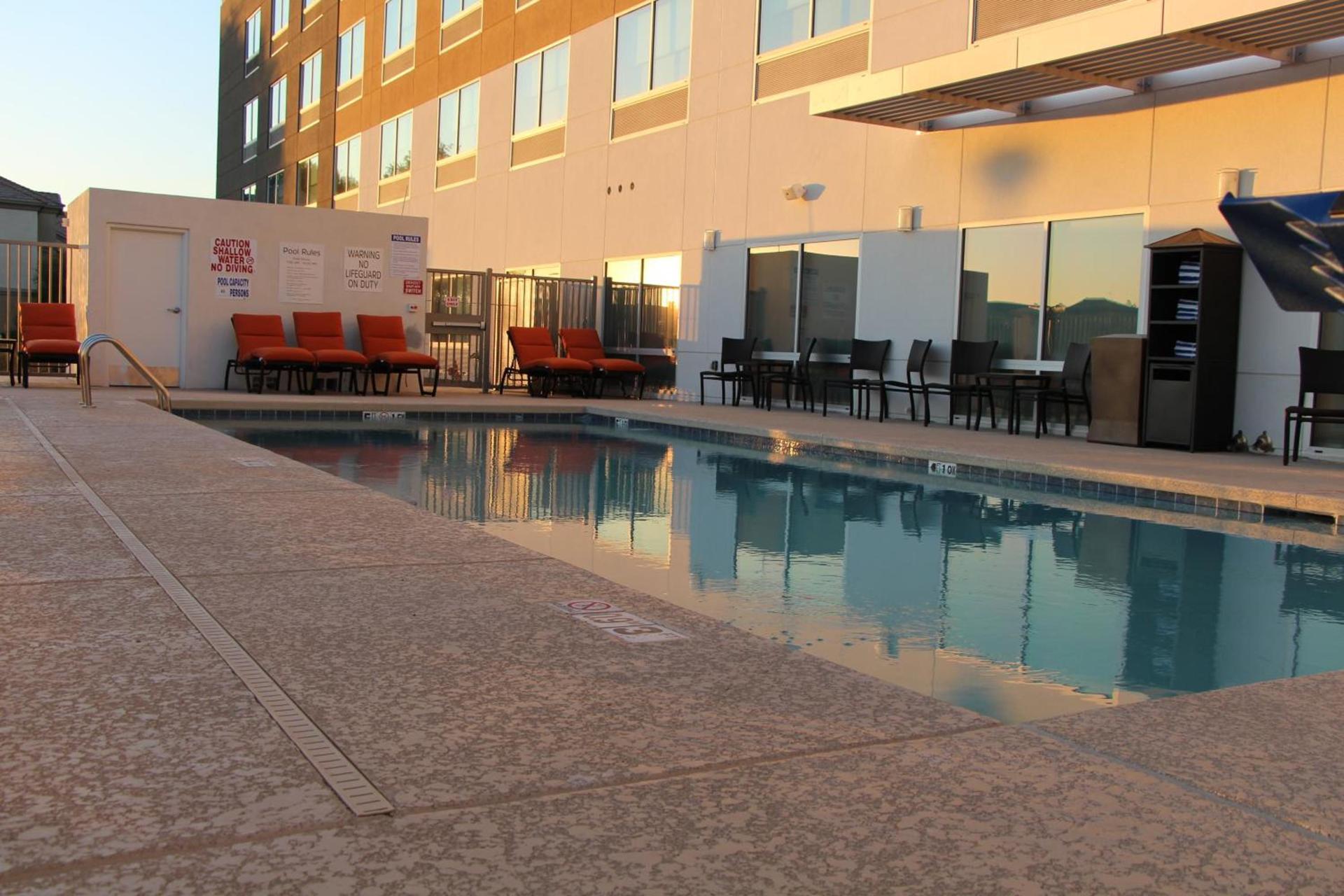 Holiday Inn Express & Suites - Phoenix - Airport North by IHG photo 38