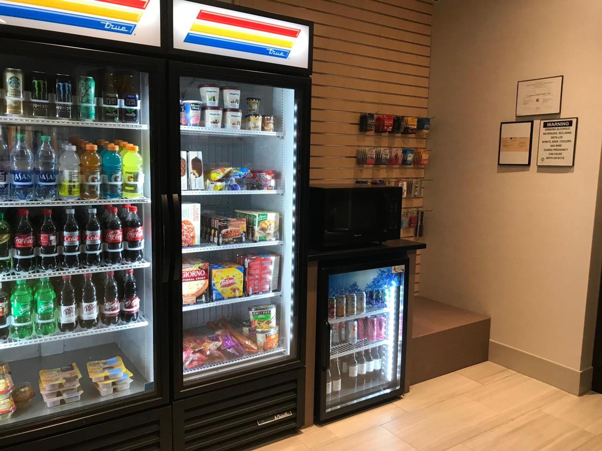 Holiday Inn Express & Suites - Phoenix - Airport North by IHG photo 26