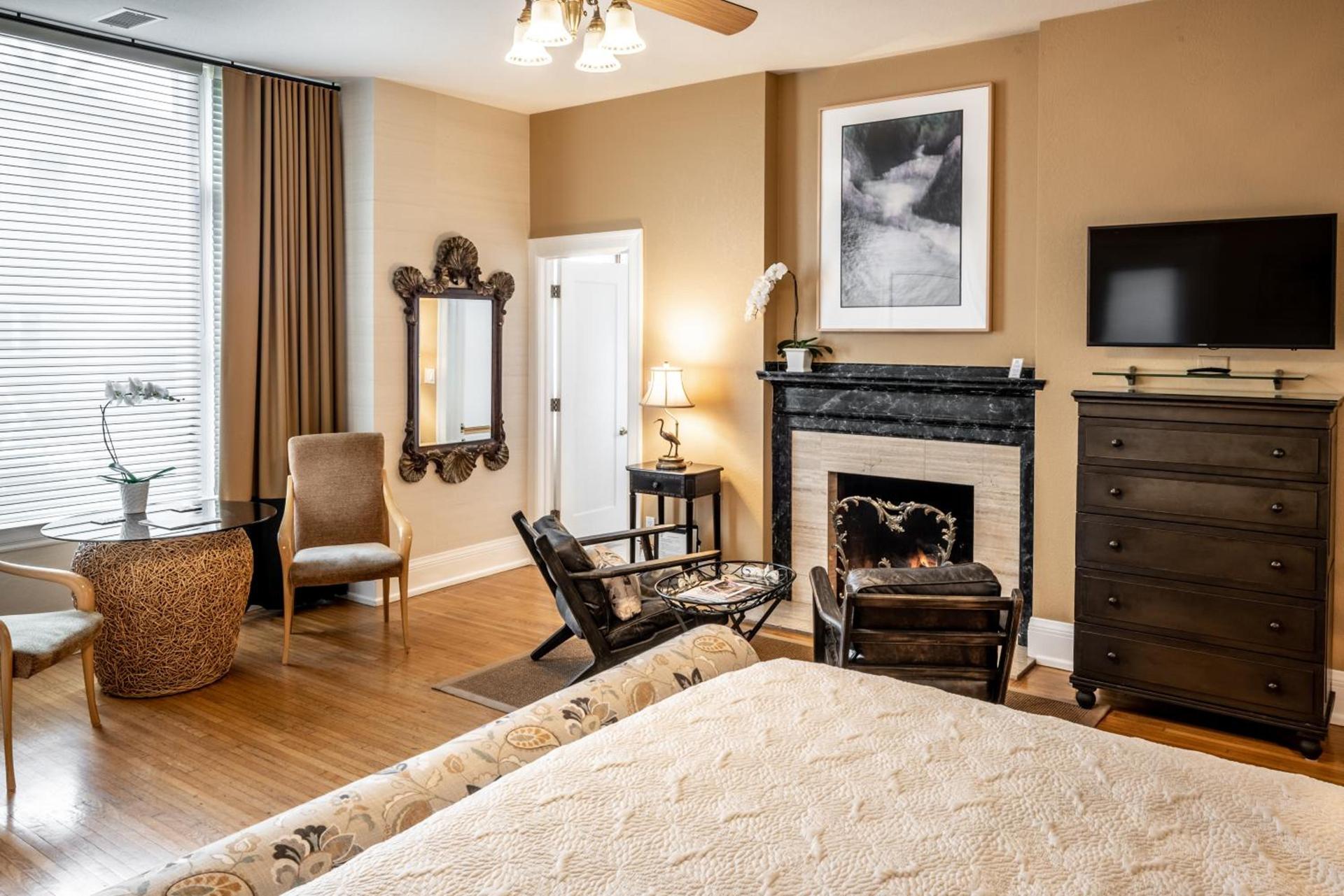 Harbor House Inn photo 16