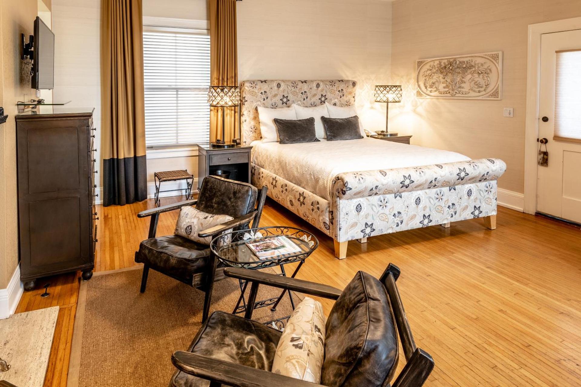 Harbor House Inn photo 18