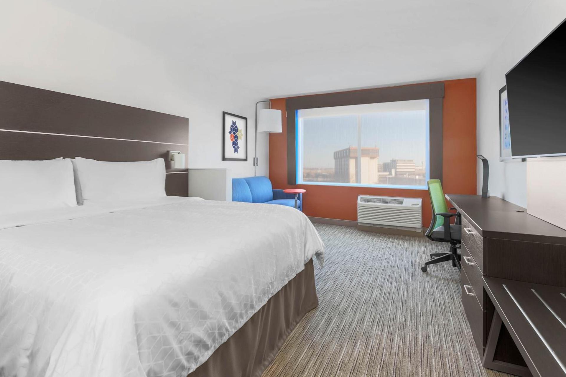Holiday Inn Express & Suites Chicago O'Hare Airport by IHG photo 40