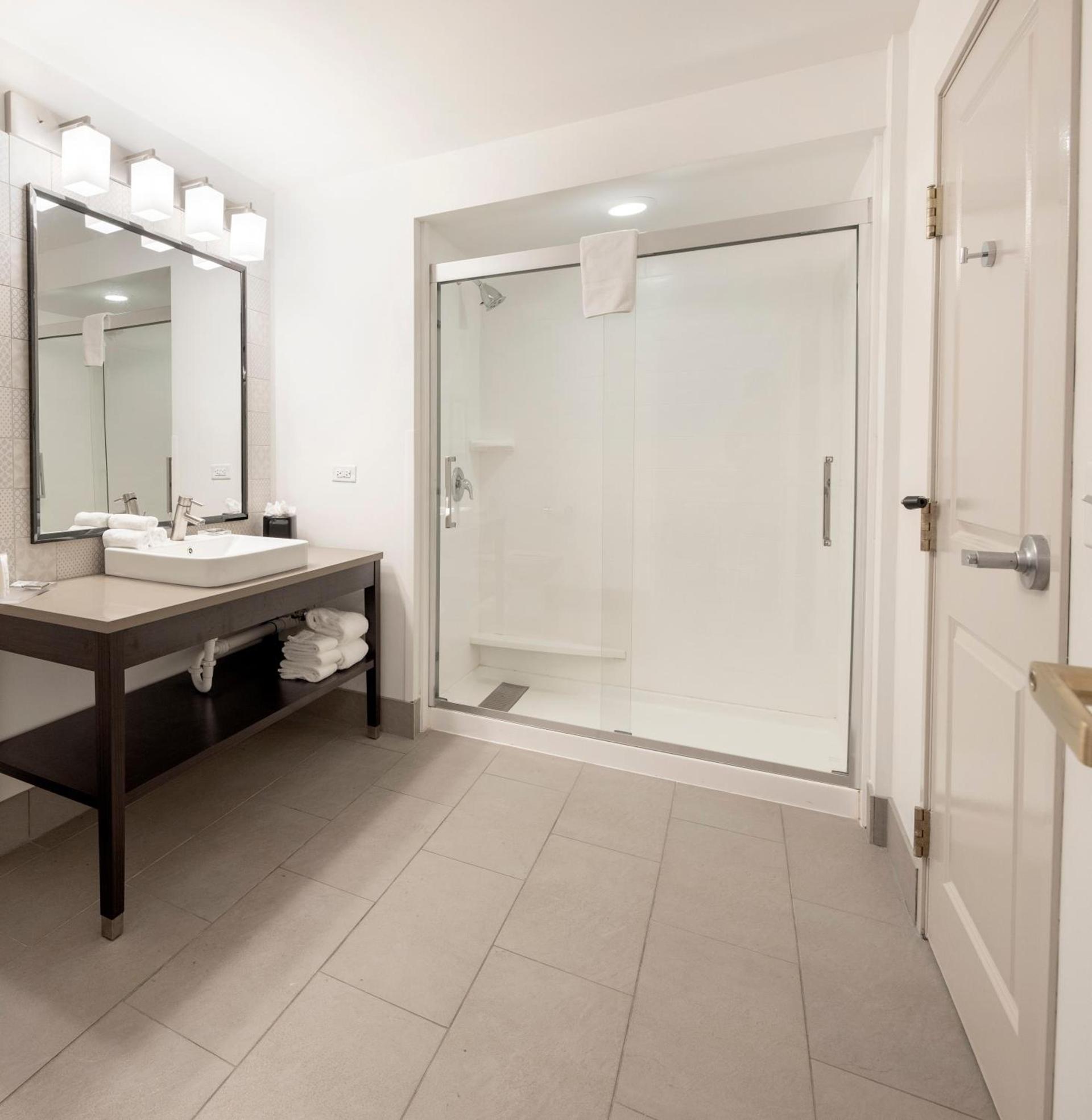 Country Inn & Suites by Radisson, Tinley Park, IL photo 32