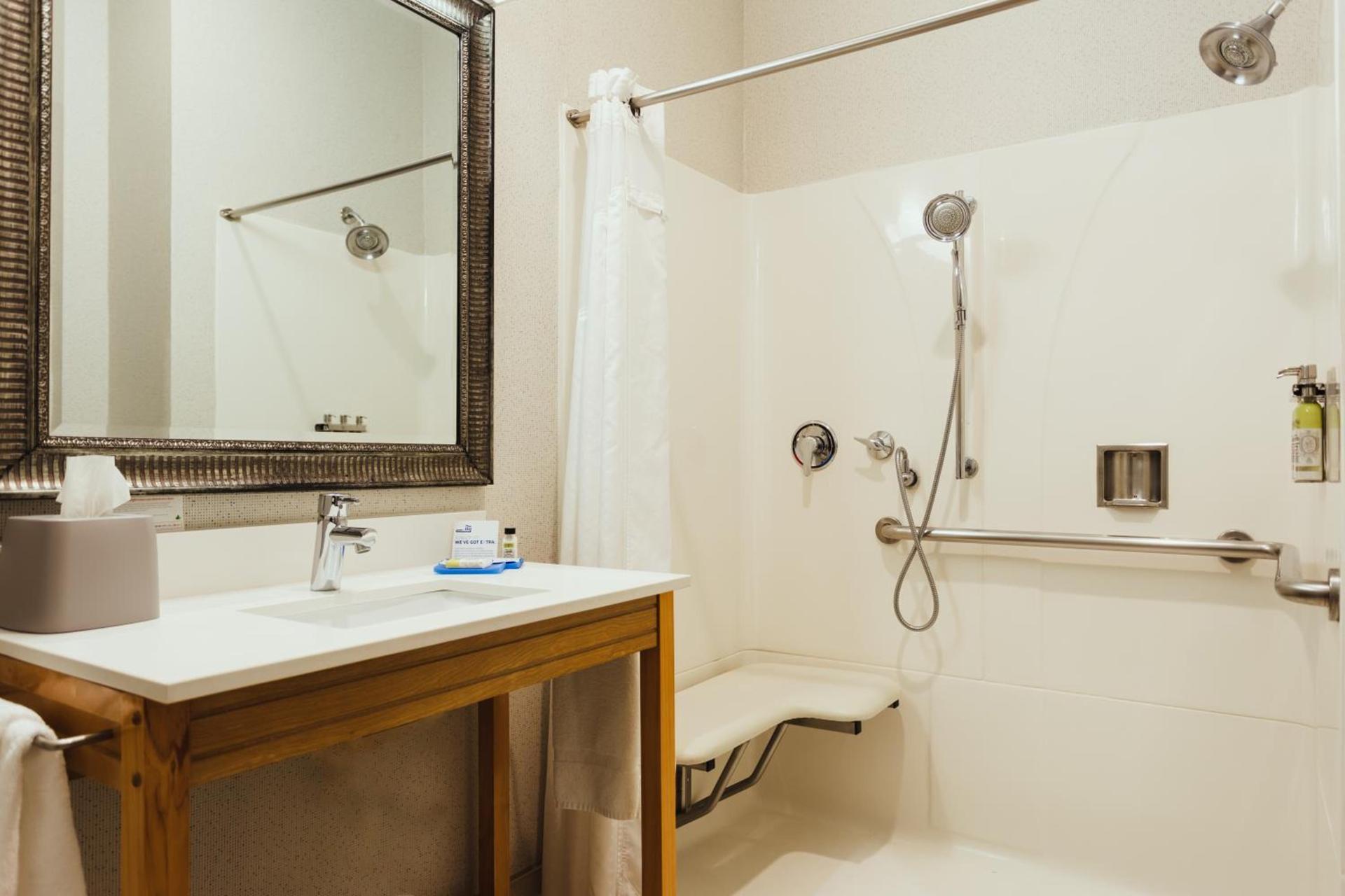 Holiday Inn Express Davis-University Area by IHG photo 60