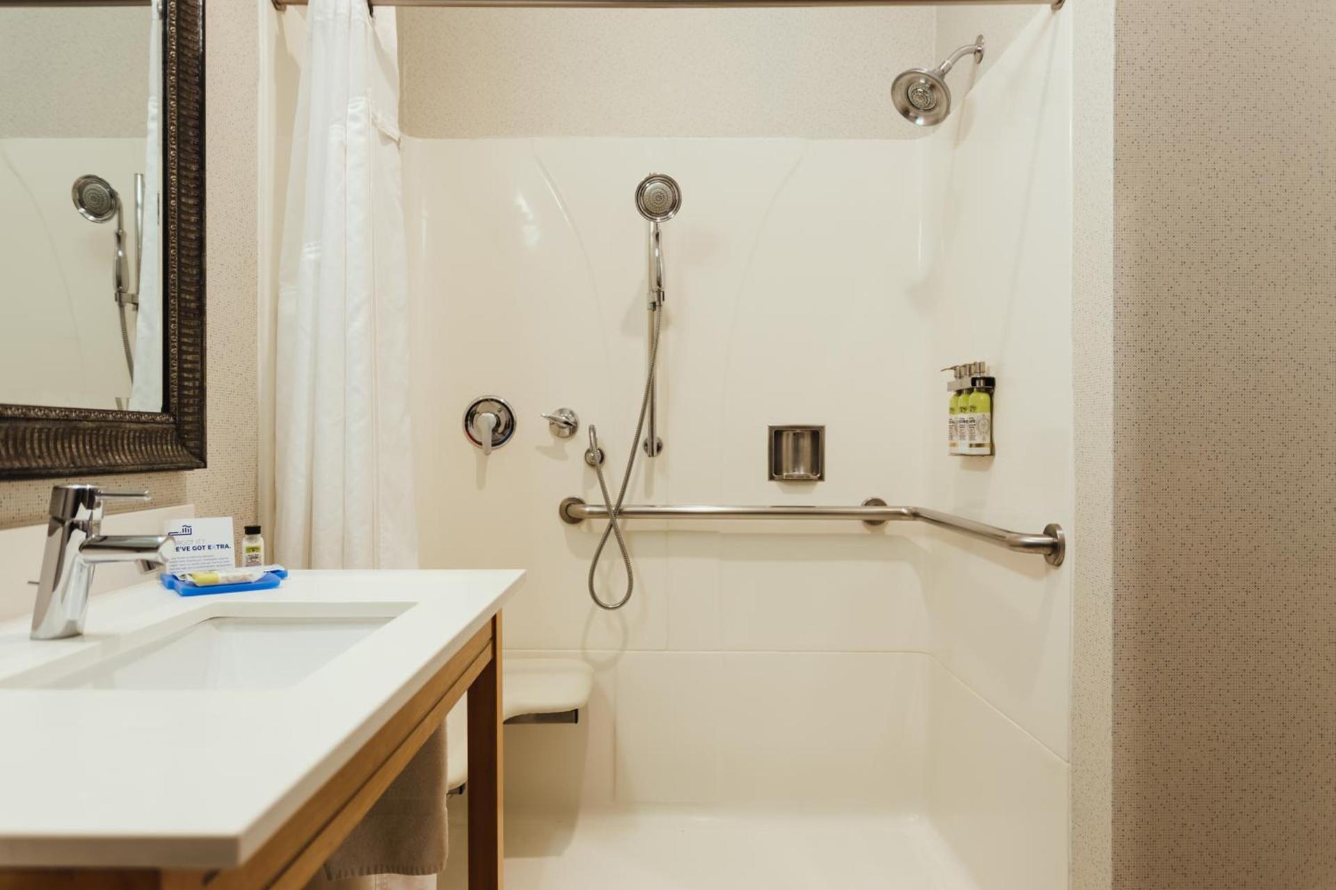 Holiday Inn Express Davis-University Area by IHG photo 26