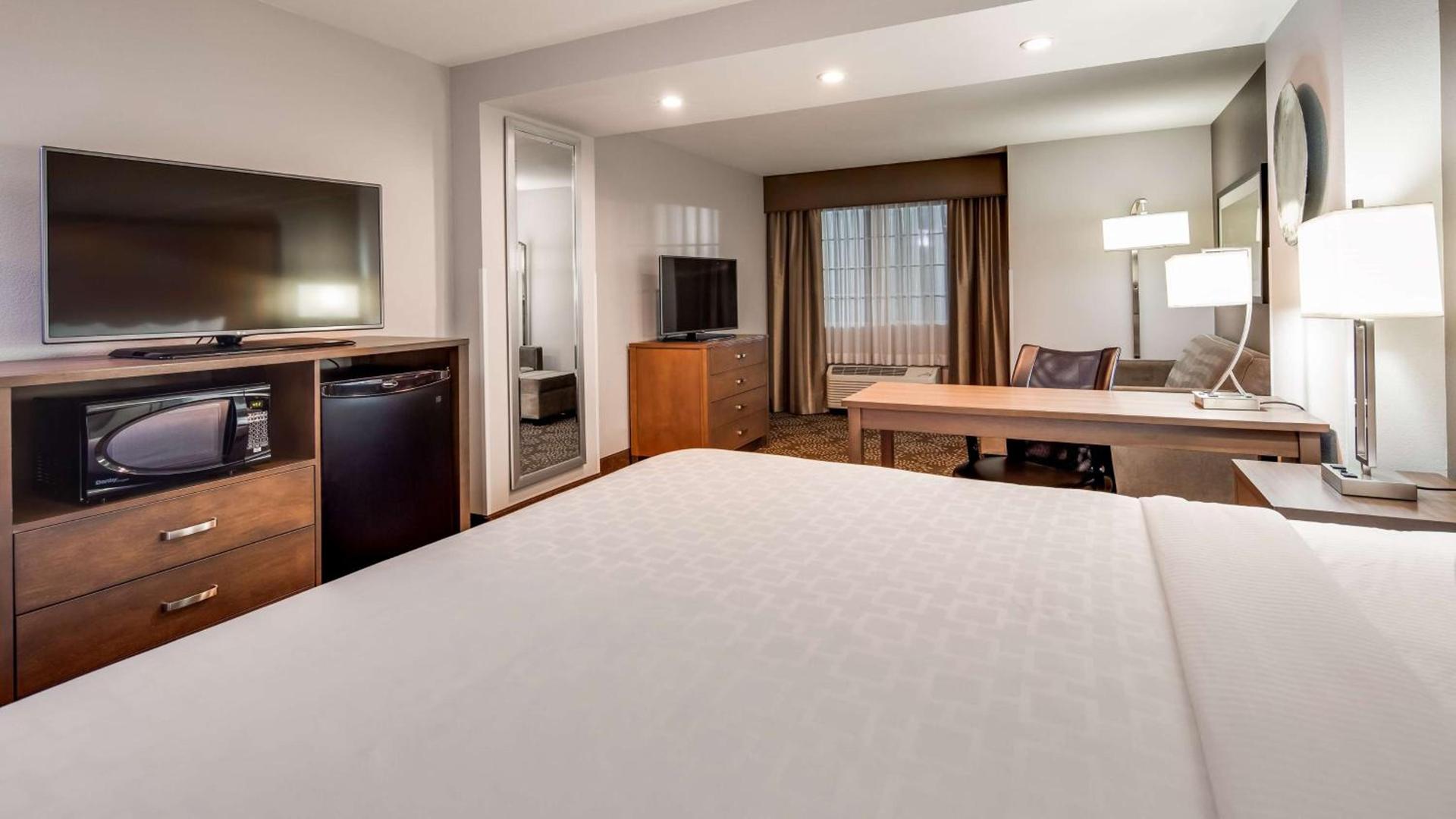 Best Western Plus Spokane North photo 11