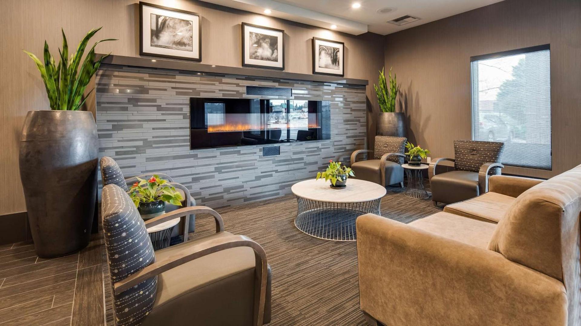 Best Western Plus Spokane North photo 25