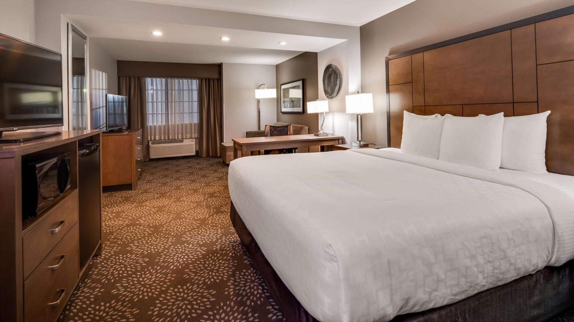 Best Western Plus Spokane North photo 2