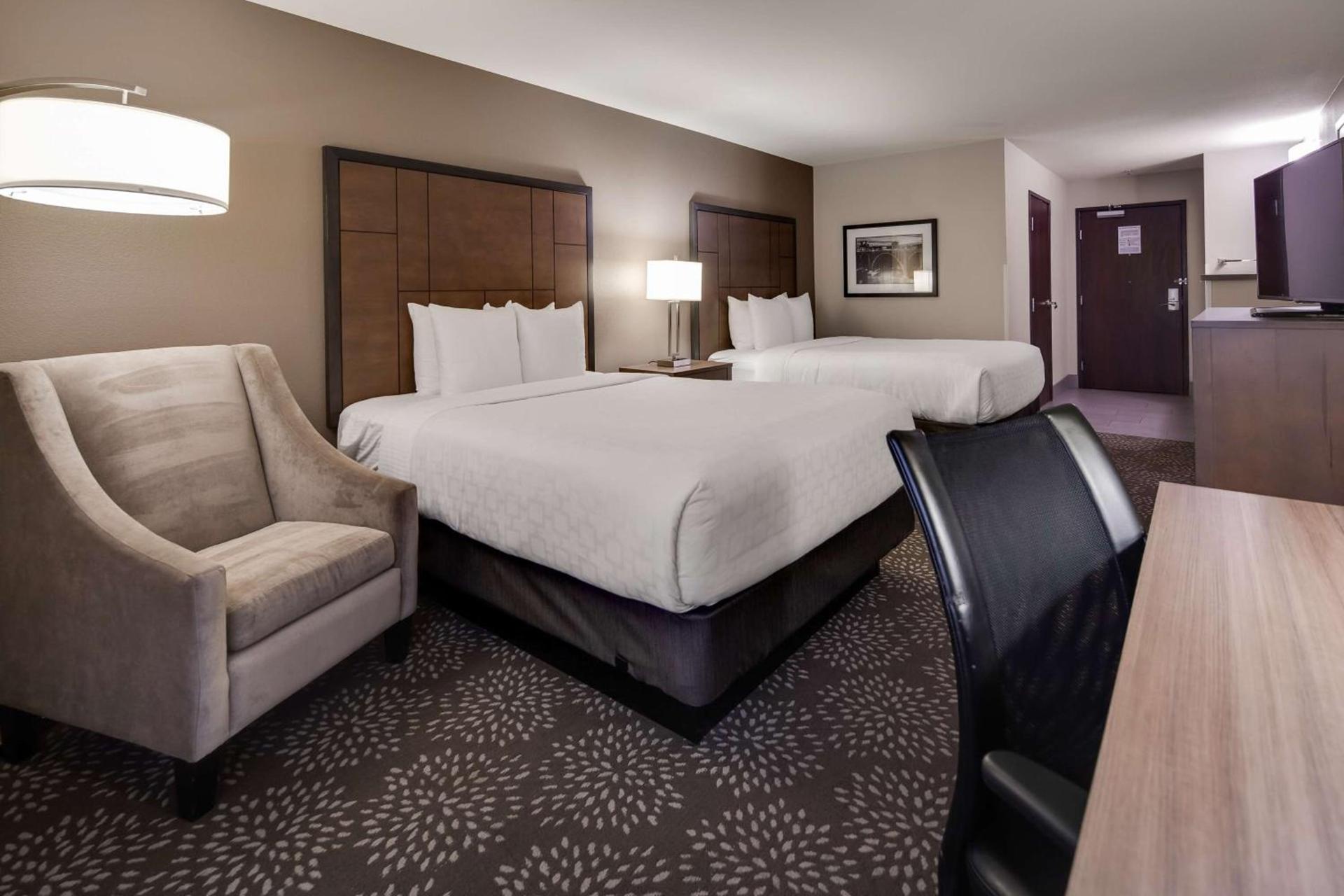 Best Western Plus Spokane North photo 14