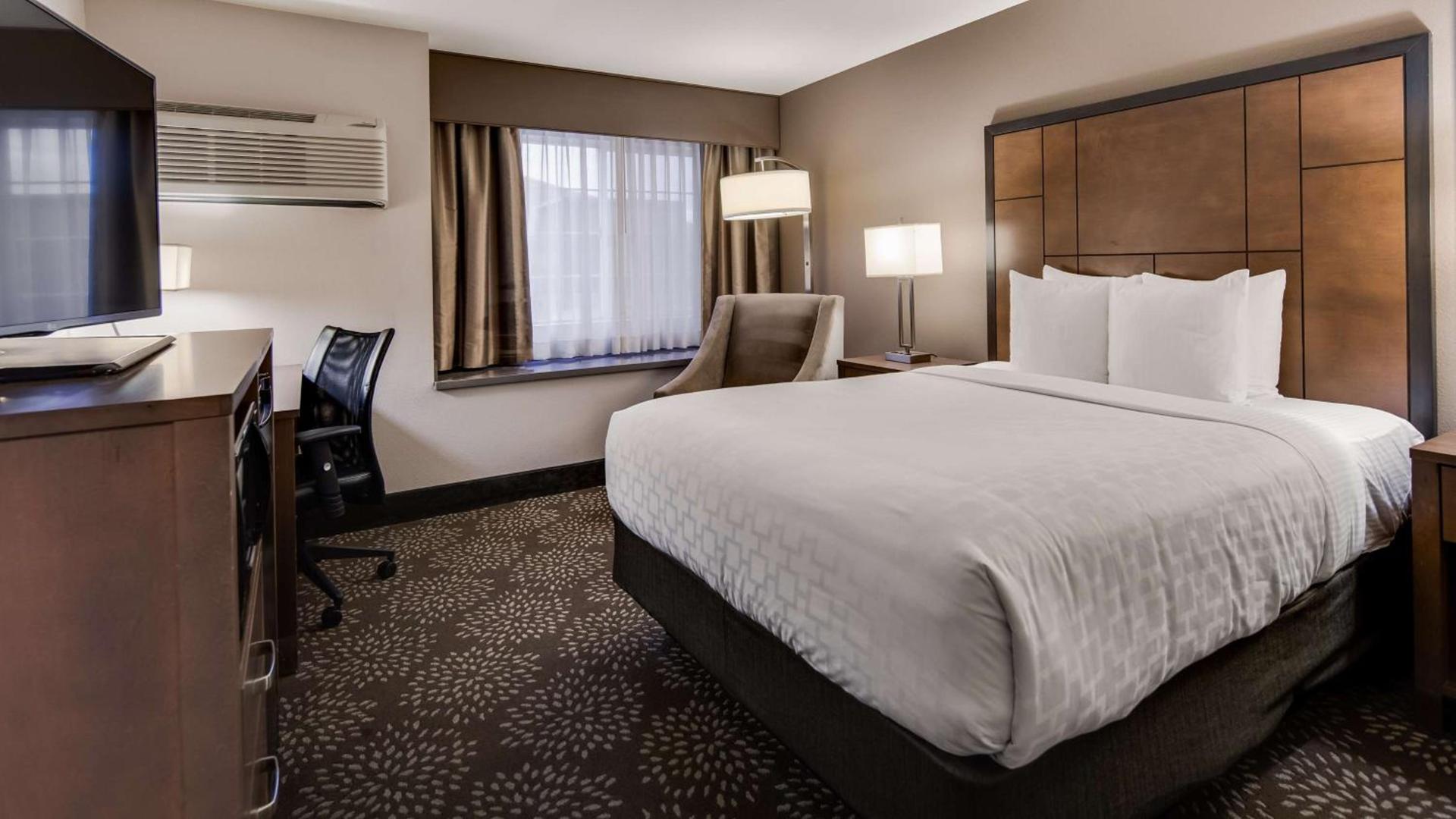Best Western Plus Spokane North photo 8
