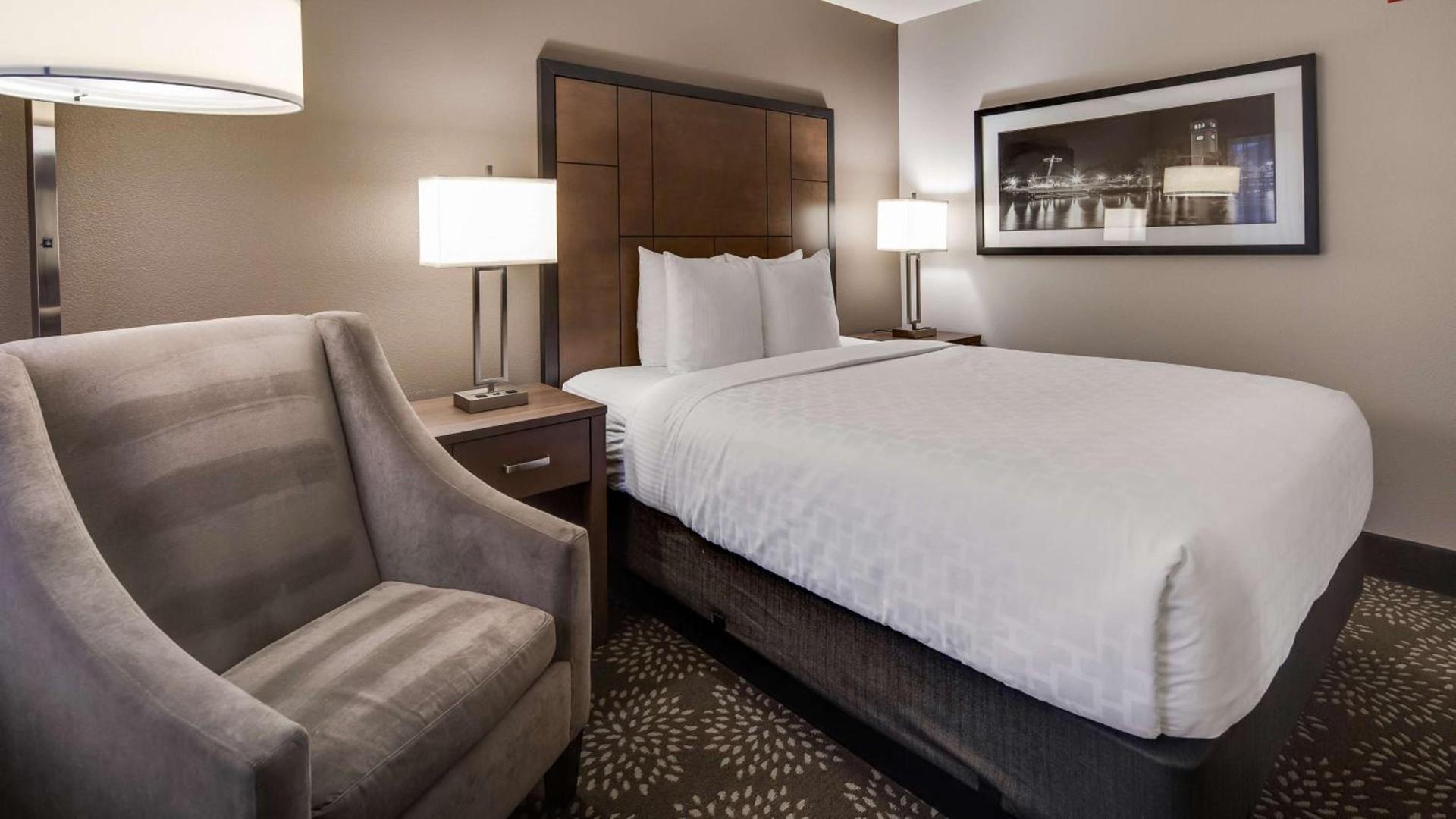 Best Western Plus Spokane North photo 16