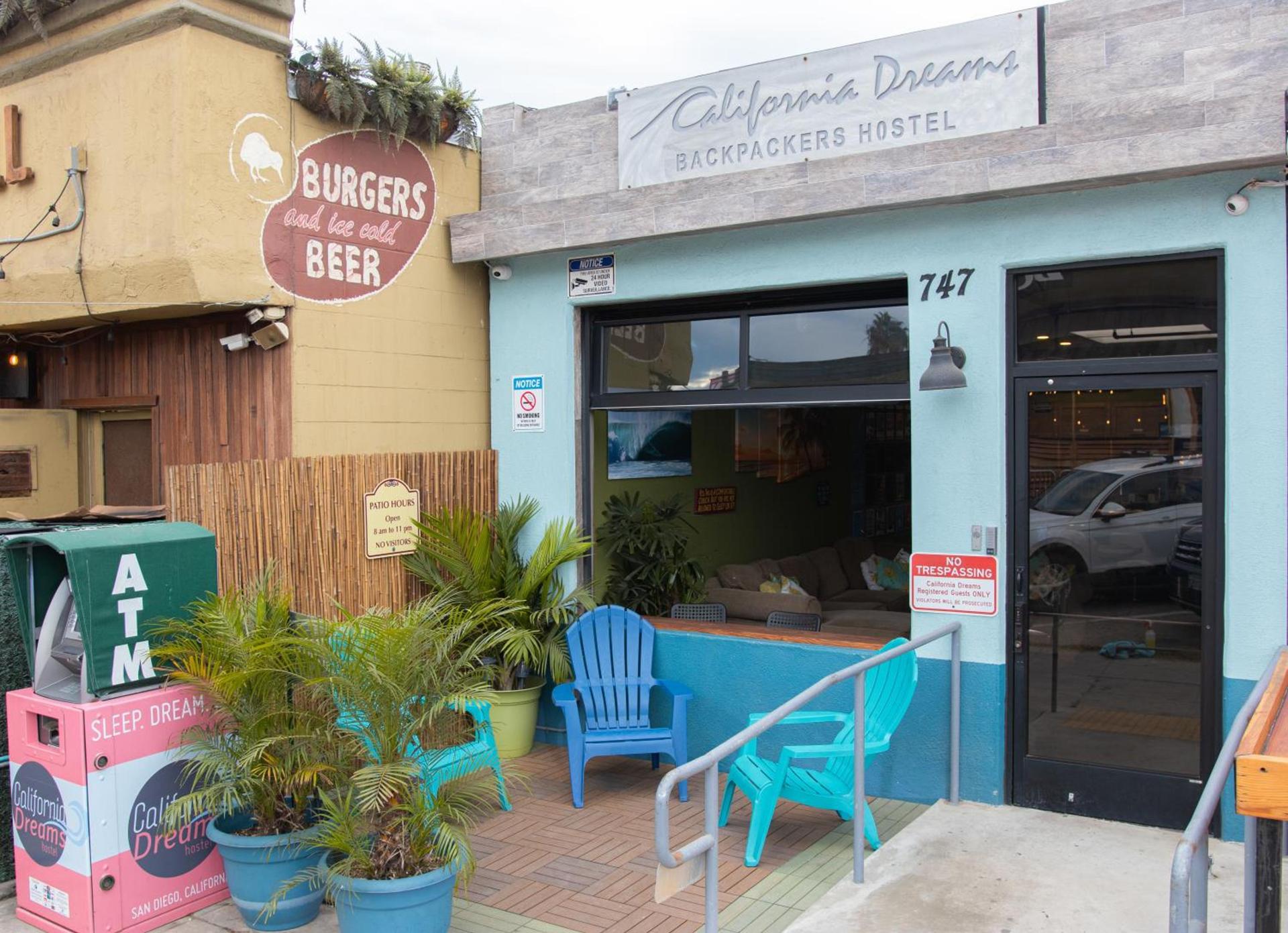 California Dreams Hostel - Pacific Beach photo 1