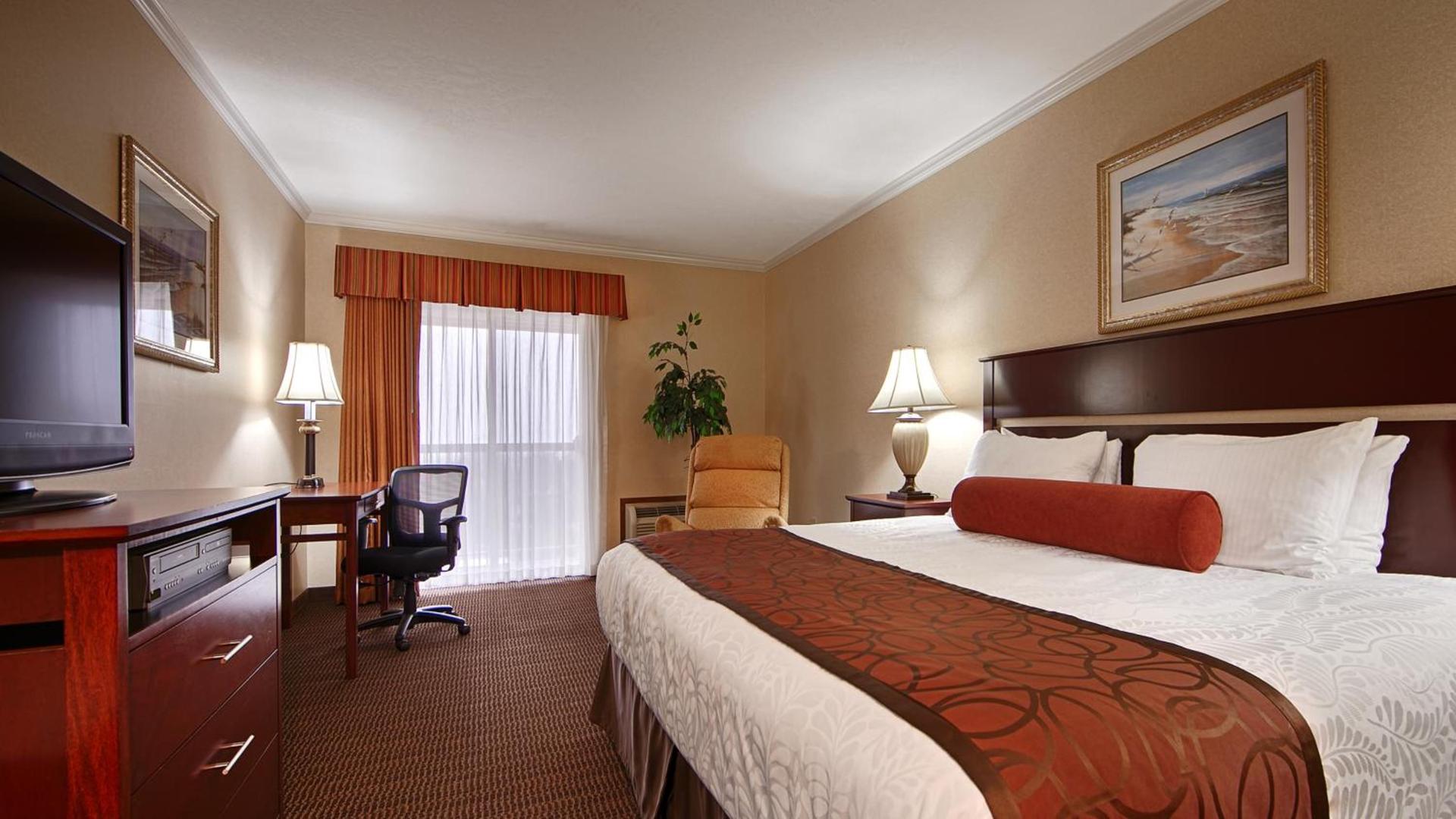 Best Western Plus Landmark Inn photo 42