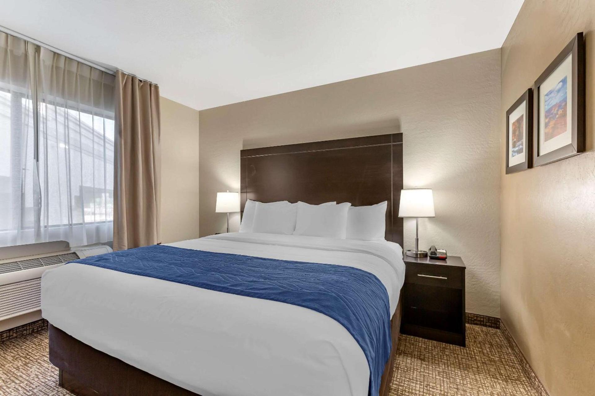 Comfort Inn & Suites Surprise Near Sun City West photo 27