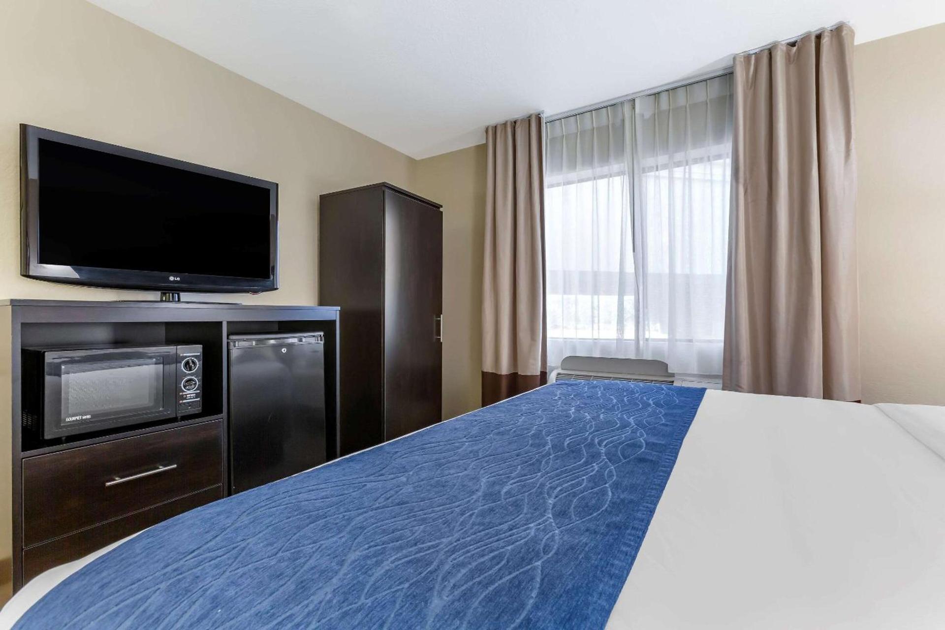 Comfort Inn & Suites Surprise Near Sun City West photo 28