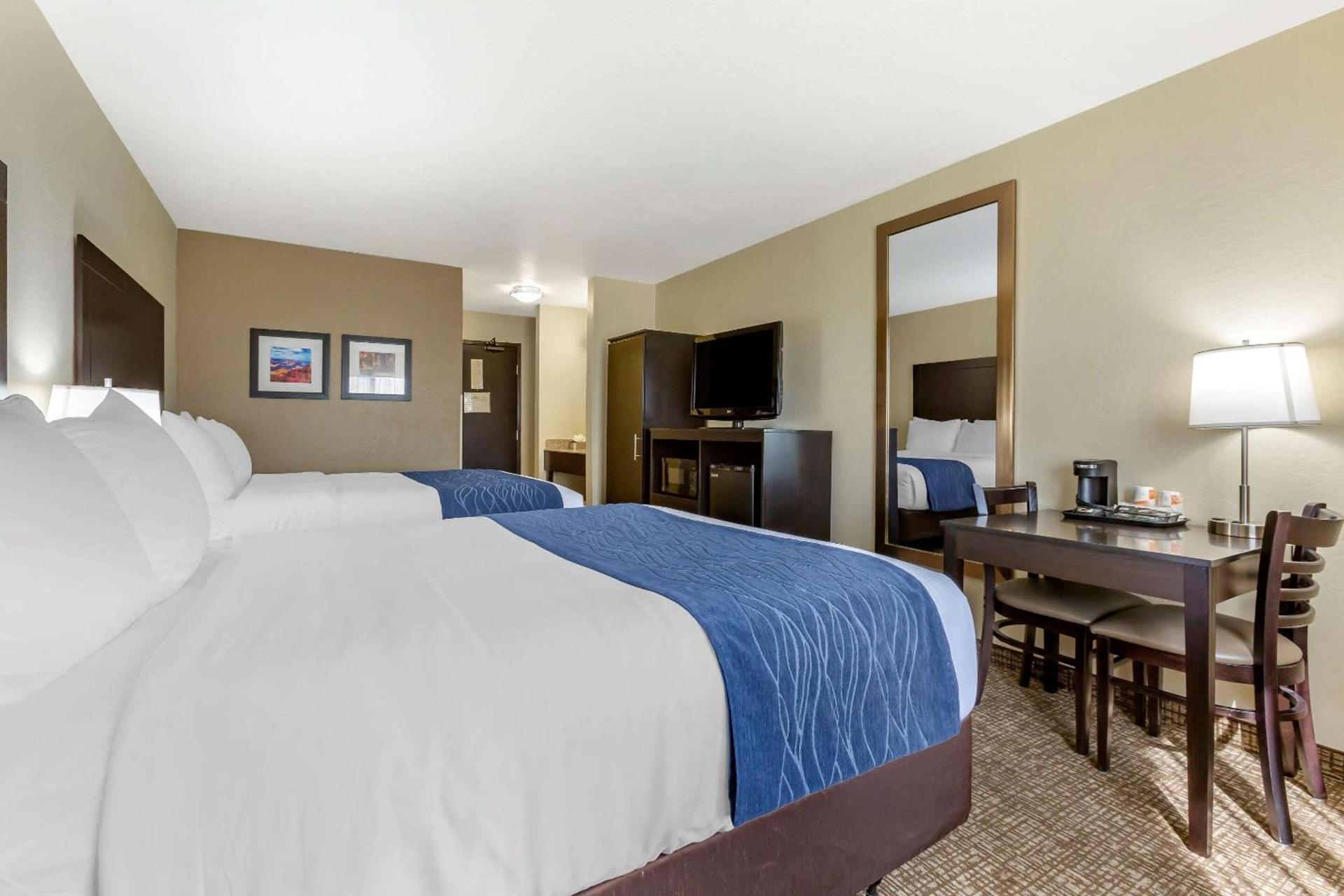 Comfort Inn & Suites Surprise Near Sun City West photo 40