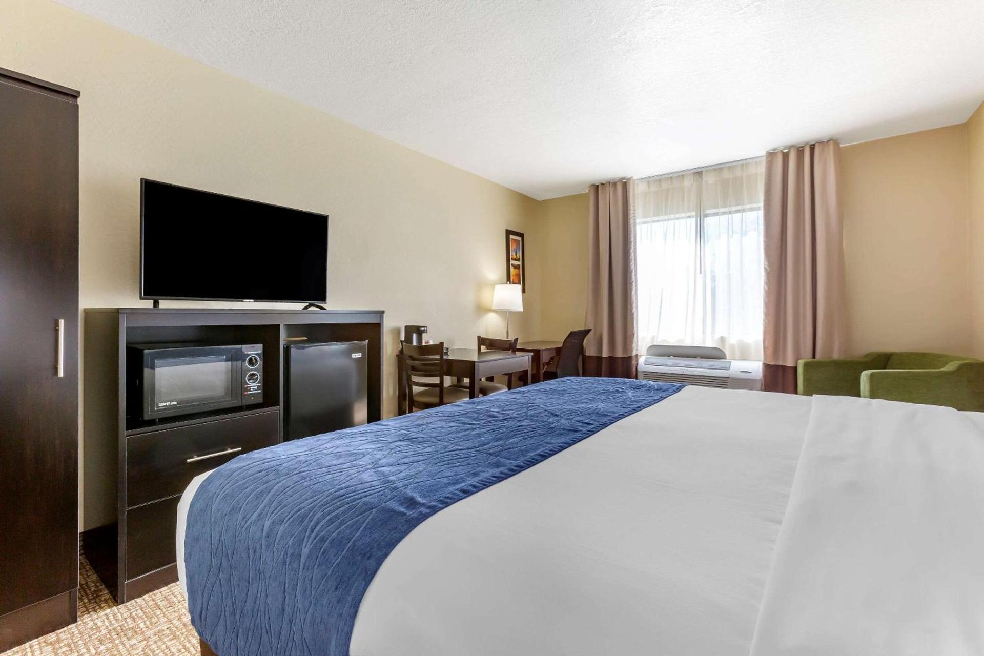 Comfort Inn & Suites Surprise Near Sun City West photo 56
