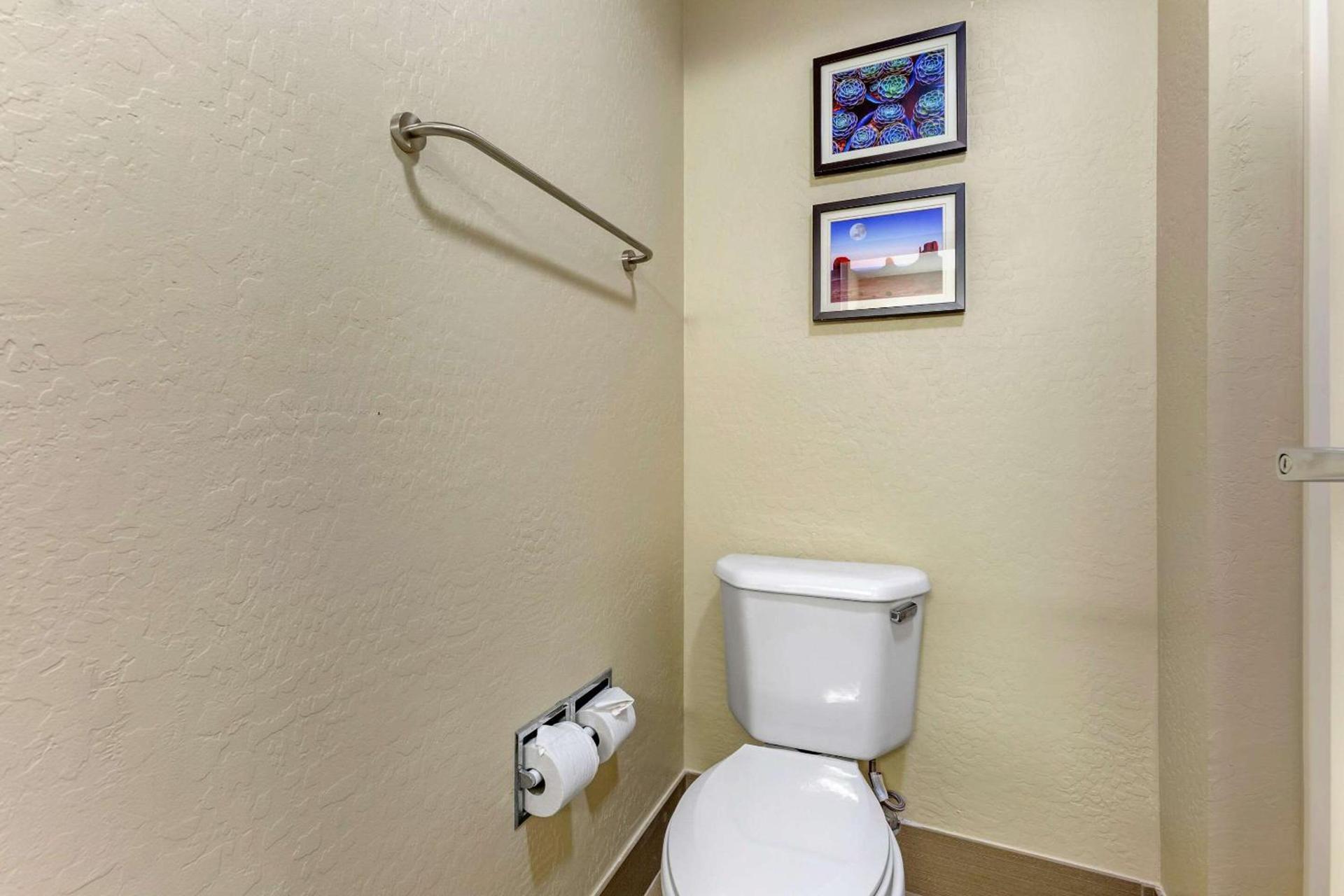 Comfort Inn & Suites Surprise Near Sun City West photo 44