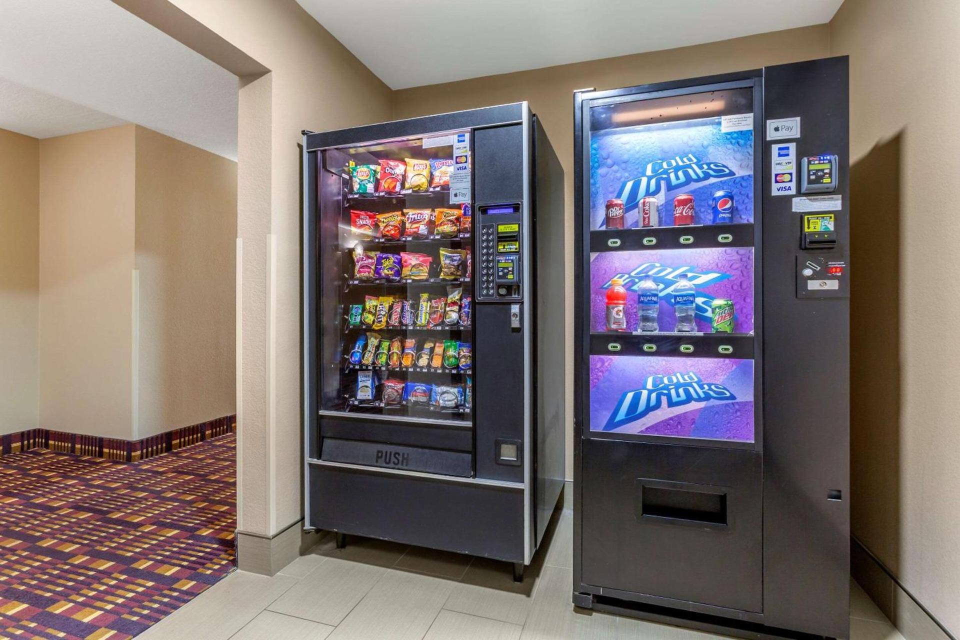 Comfort Inn & Suites Surprise Near Sun City West photo 69