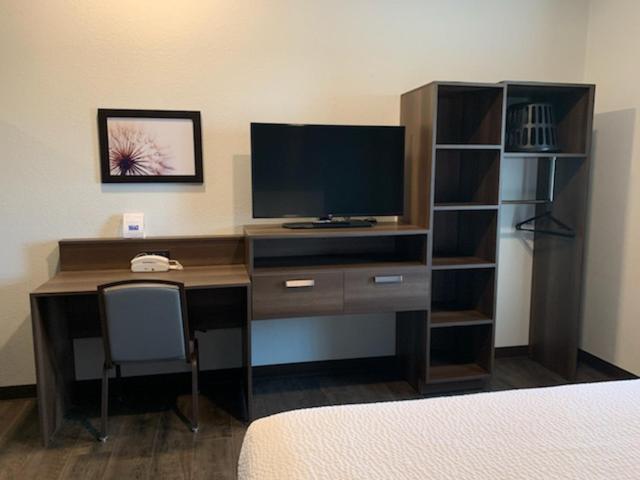 Candlewood Suites Pecos by IHG photo 26