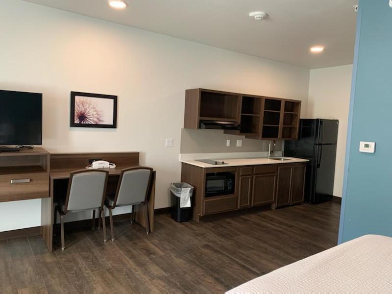 Candlewood Suites Pecos by IHG photo 23