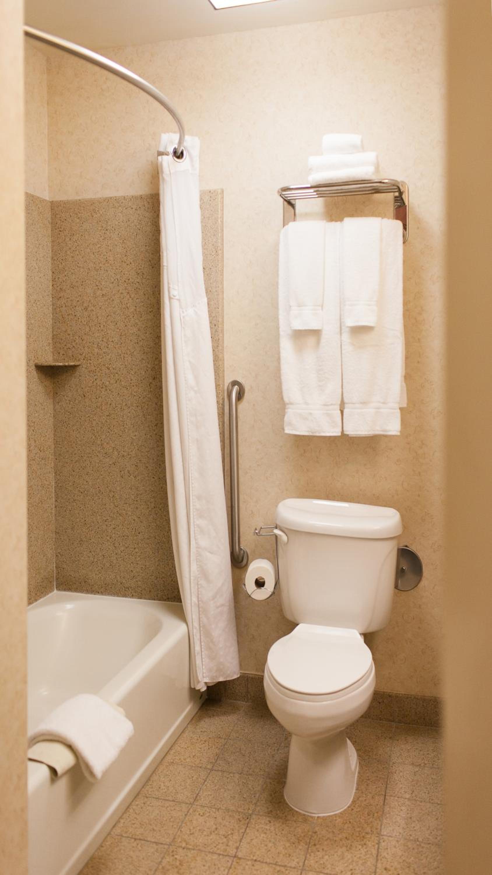 Holiday Inn Express Turlock by IHG photo 48