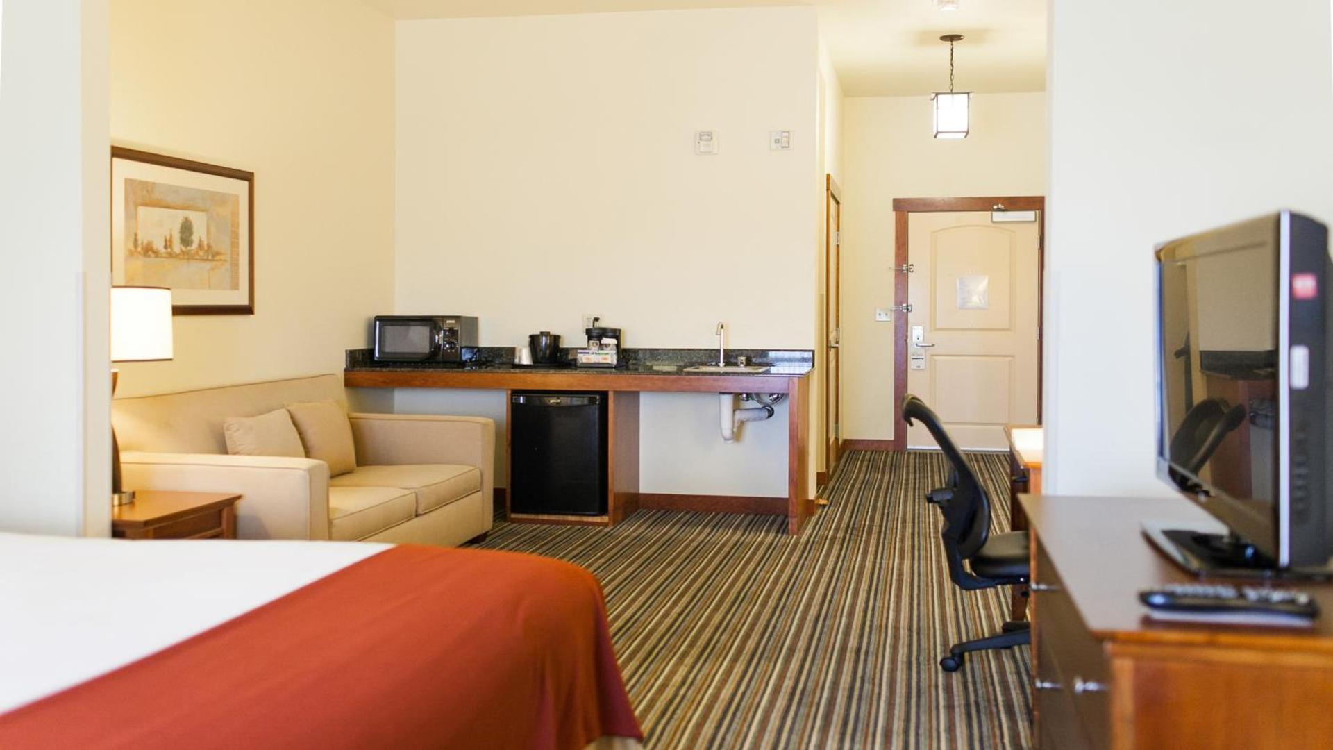 Holiday Inn Express Turlock by IHG photo 47