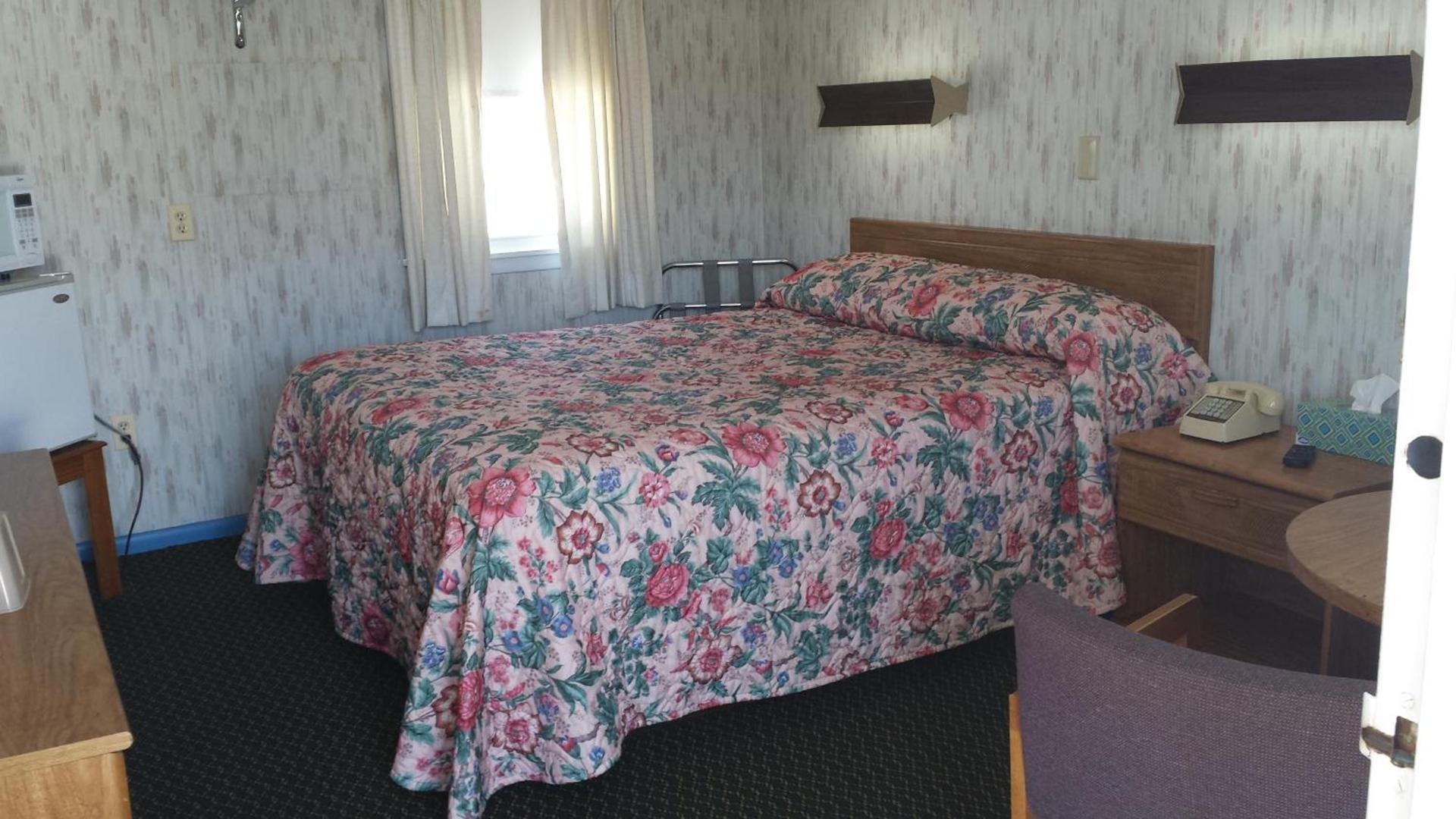 Sunset Inn photo 12