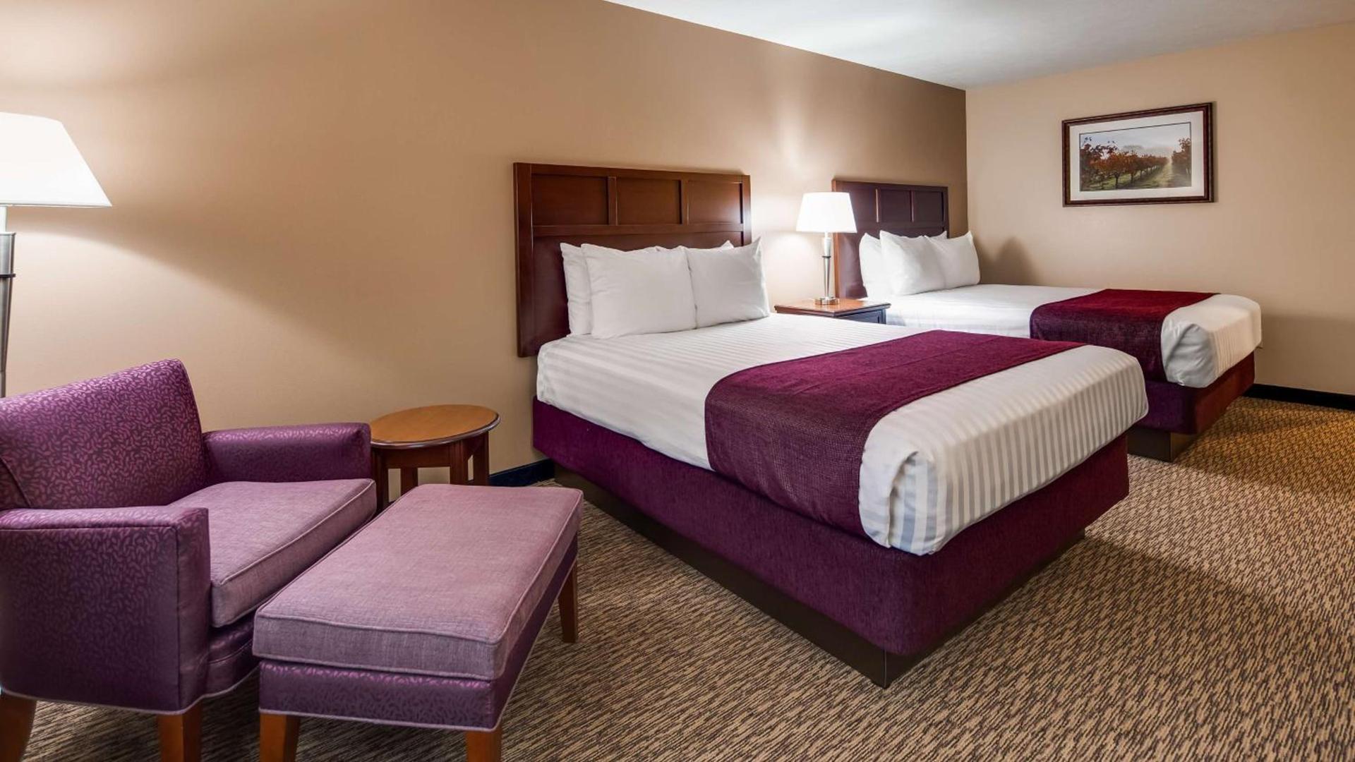 Best Western Plus Grapevine Inn photo 46