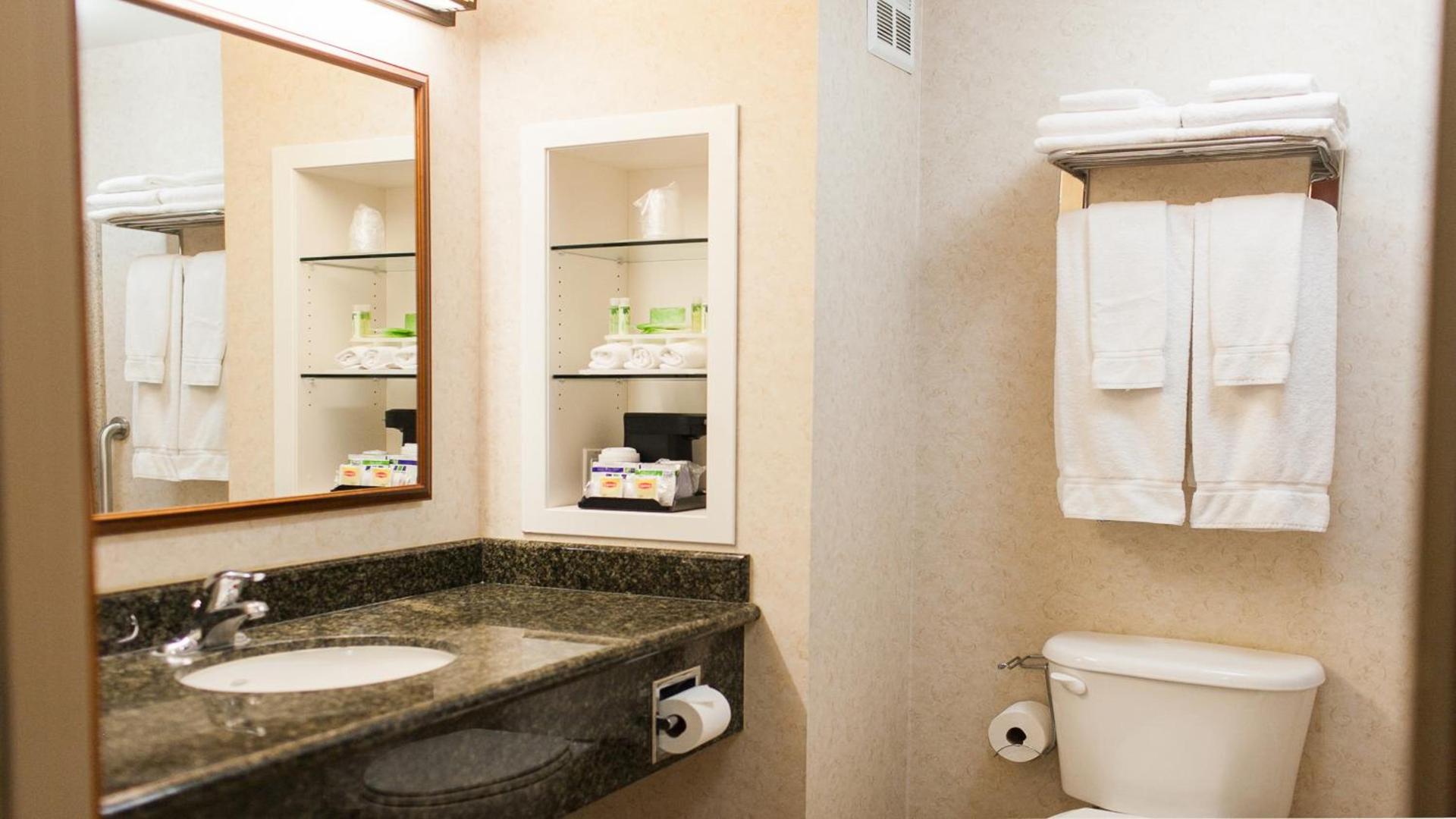 Holiday Inn Express Turlock by IHG photo 52