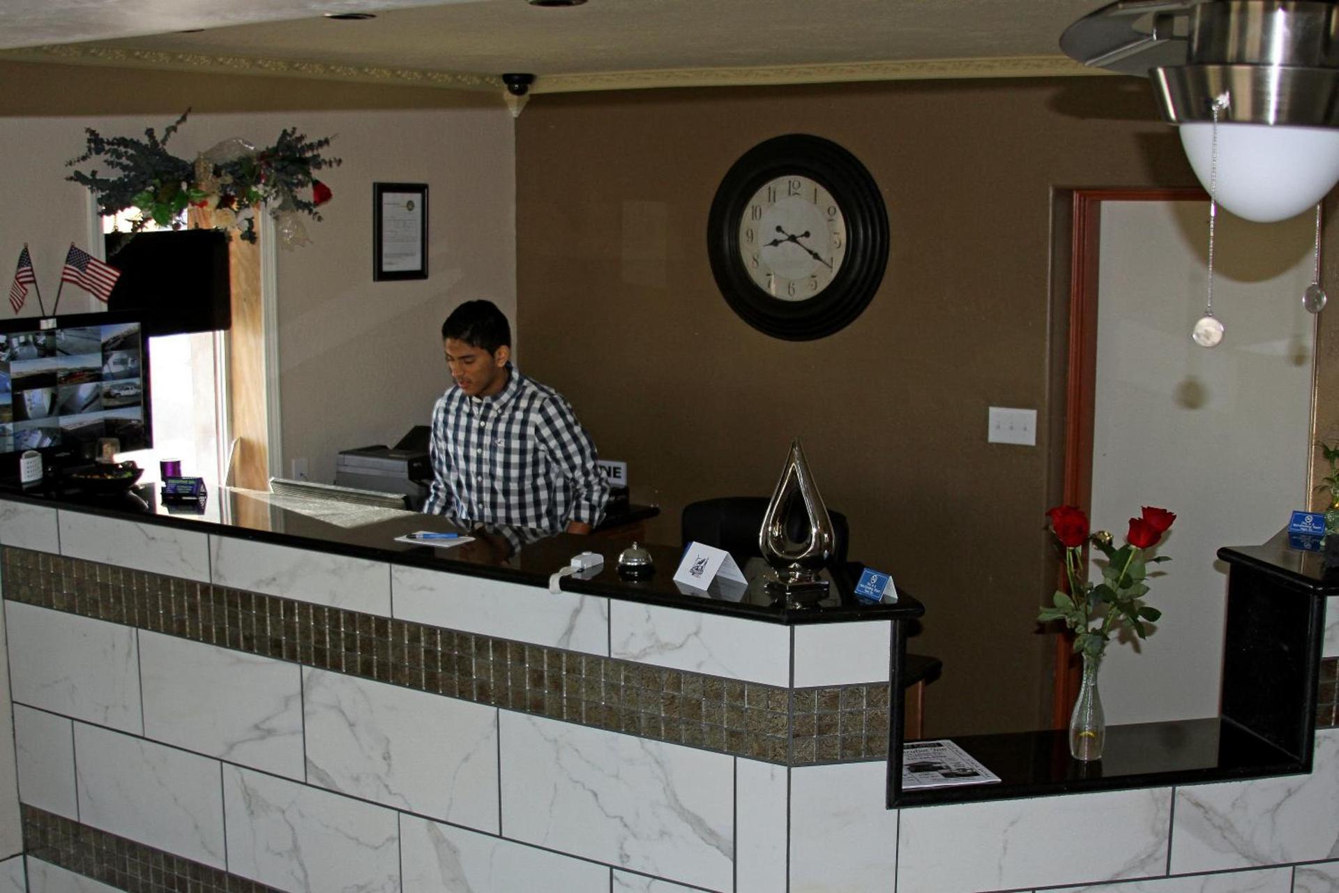 Executive Inn Snyder photo 43