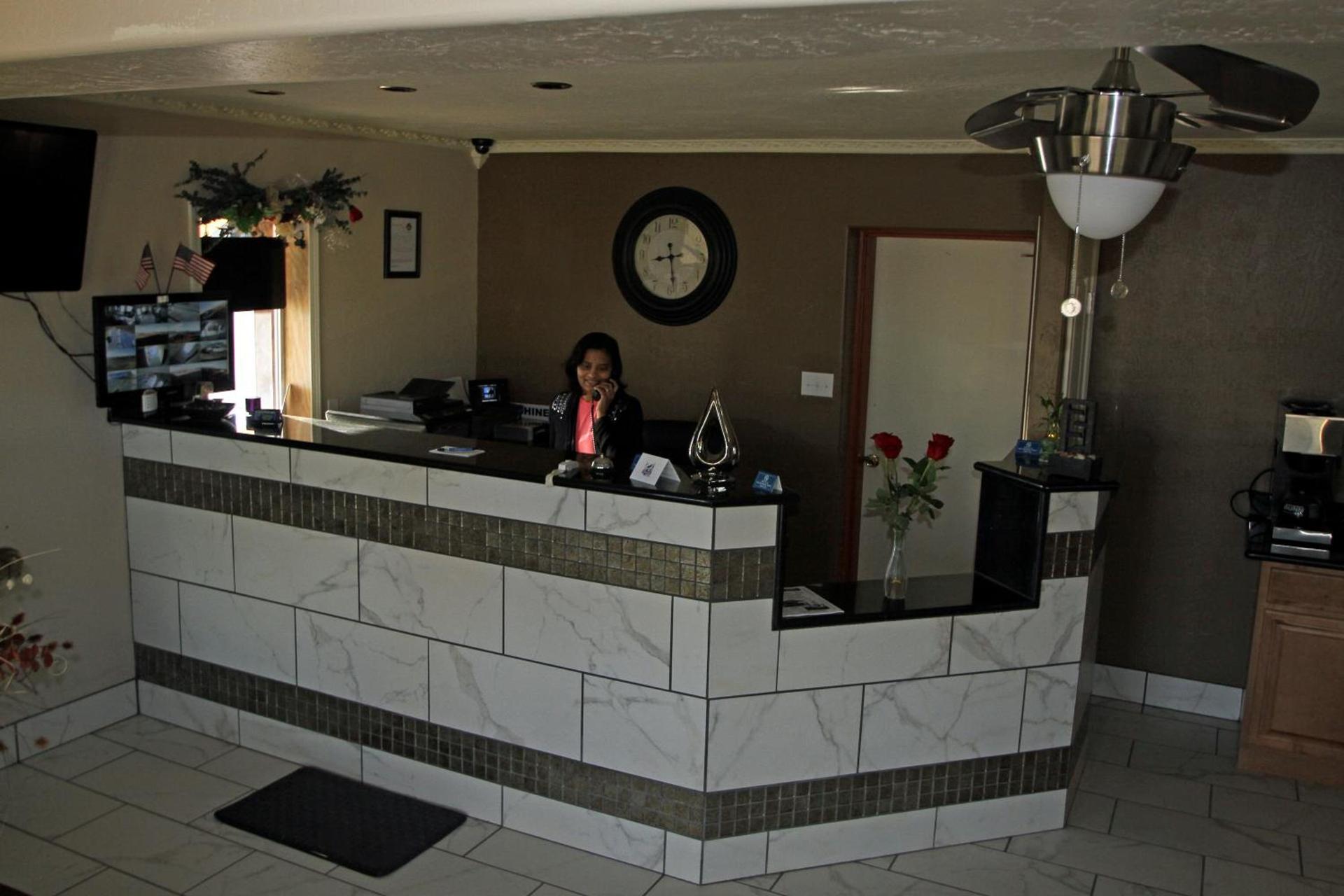 Executive Inn Snyder photo 44