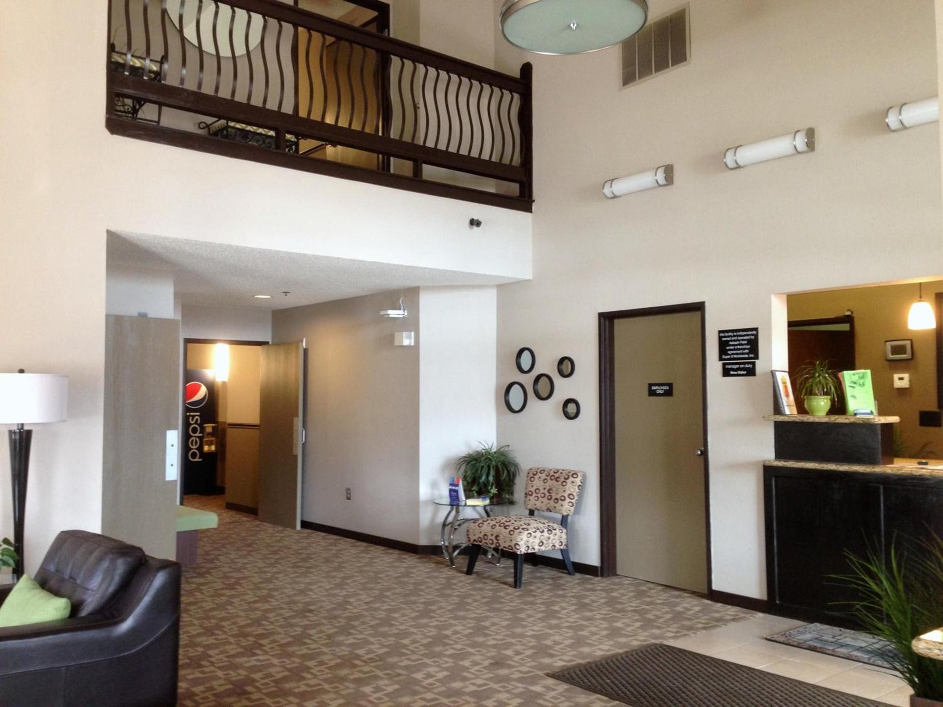 Super 8 by Wyndham Stafford/Springfield Area photo 25