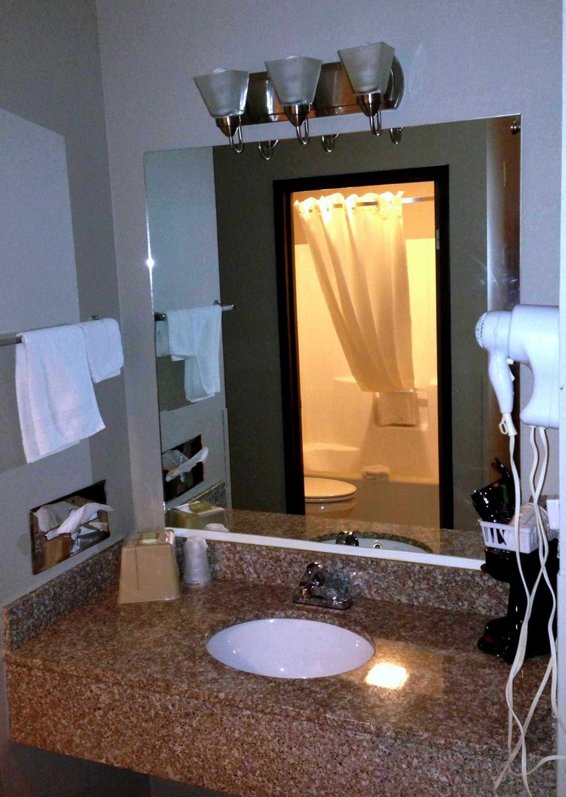 Super 8 by Wyndham Stafford/Springfield Area photo 31