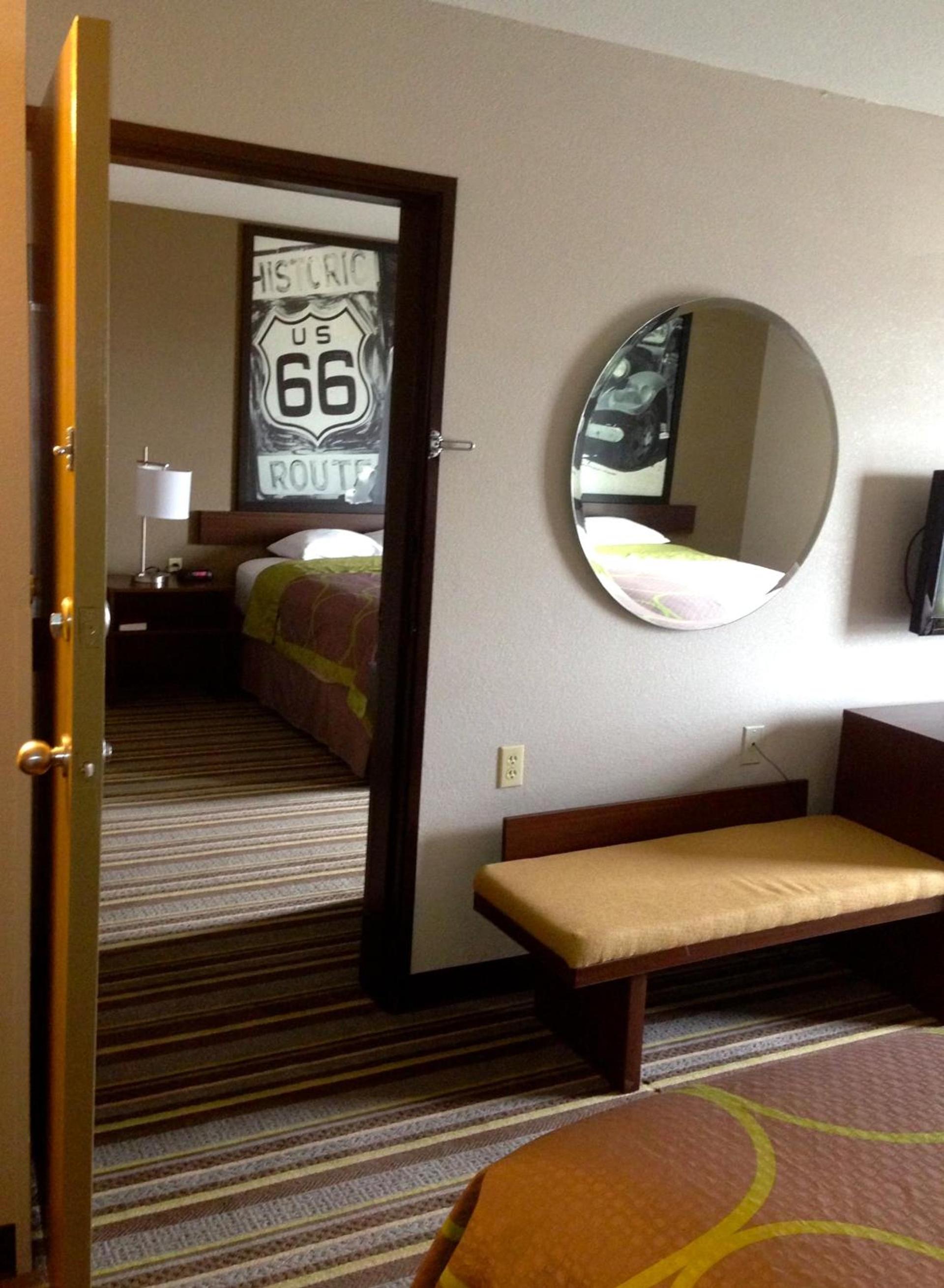 Super 8 by Wyndham Stafford/Springfield Area photo 32