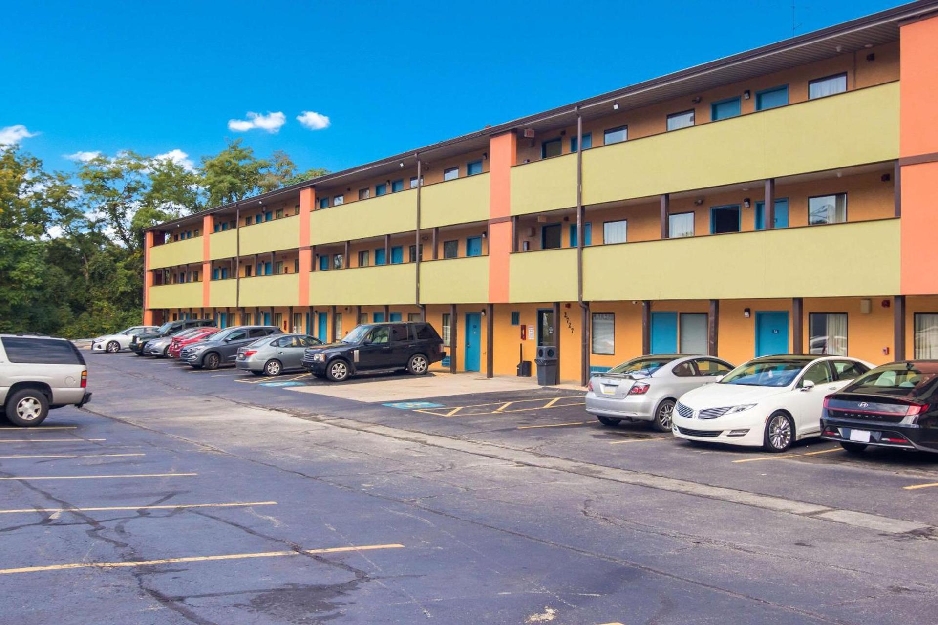 Rodeway Inn & Suites Monroeville-Pittsburgh photo 2