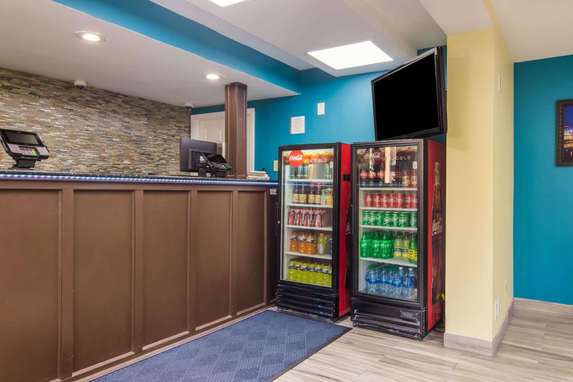 Rodeway Inn & Suites Monroeville-Pittsburgh photo 8