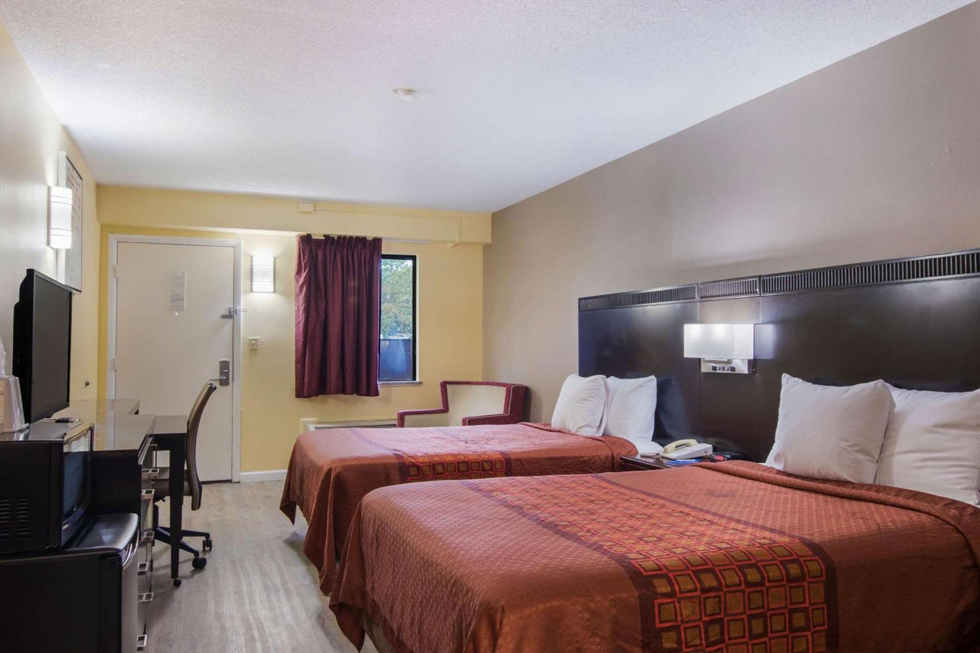 Rodeway Inn & Suites Monroeville-Pittsburgh photo 16