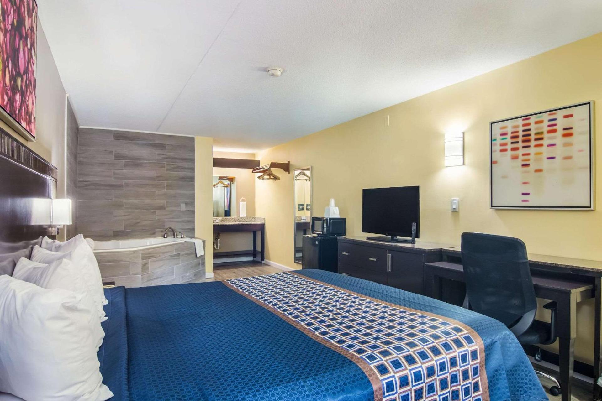 Rodeway Inn & Suites Monroeville-Pittsburgh photo 18