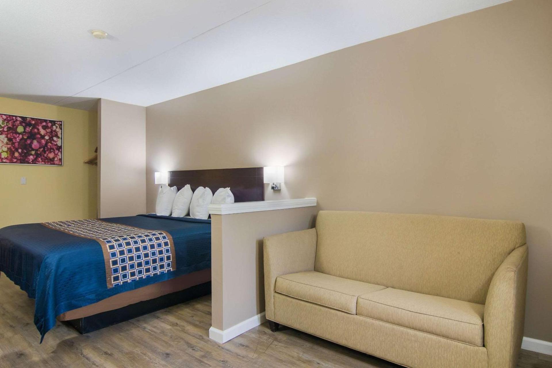 Rodeway Inn & Suites Monroeville-Pittsburgh photo 24