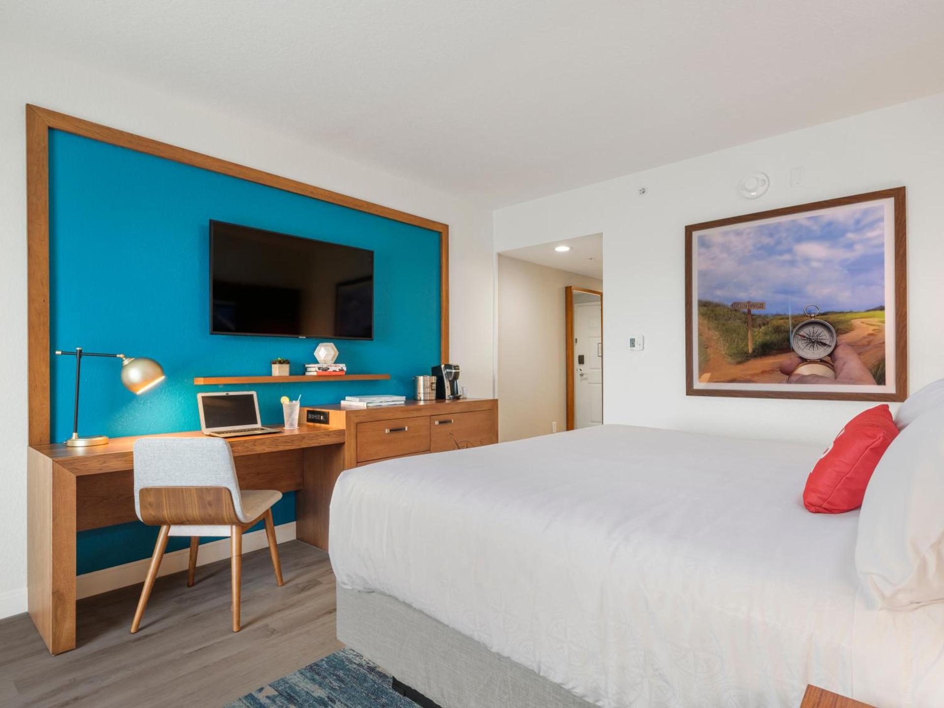 Compass Hotel by Margaritaville Anna Maria Sound photo 6