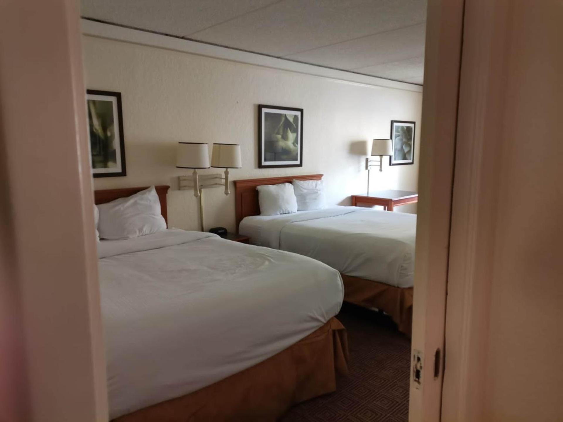 Super 8 by Wyndham San Antonio Near SeaWorld Ingram Park photo 40