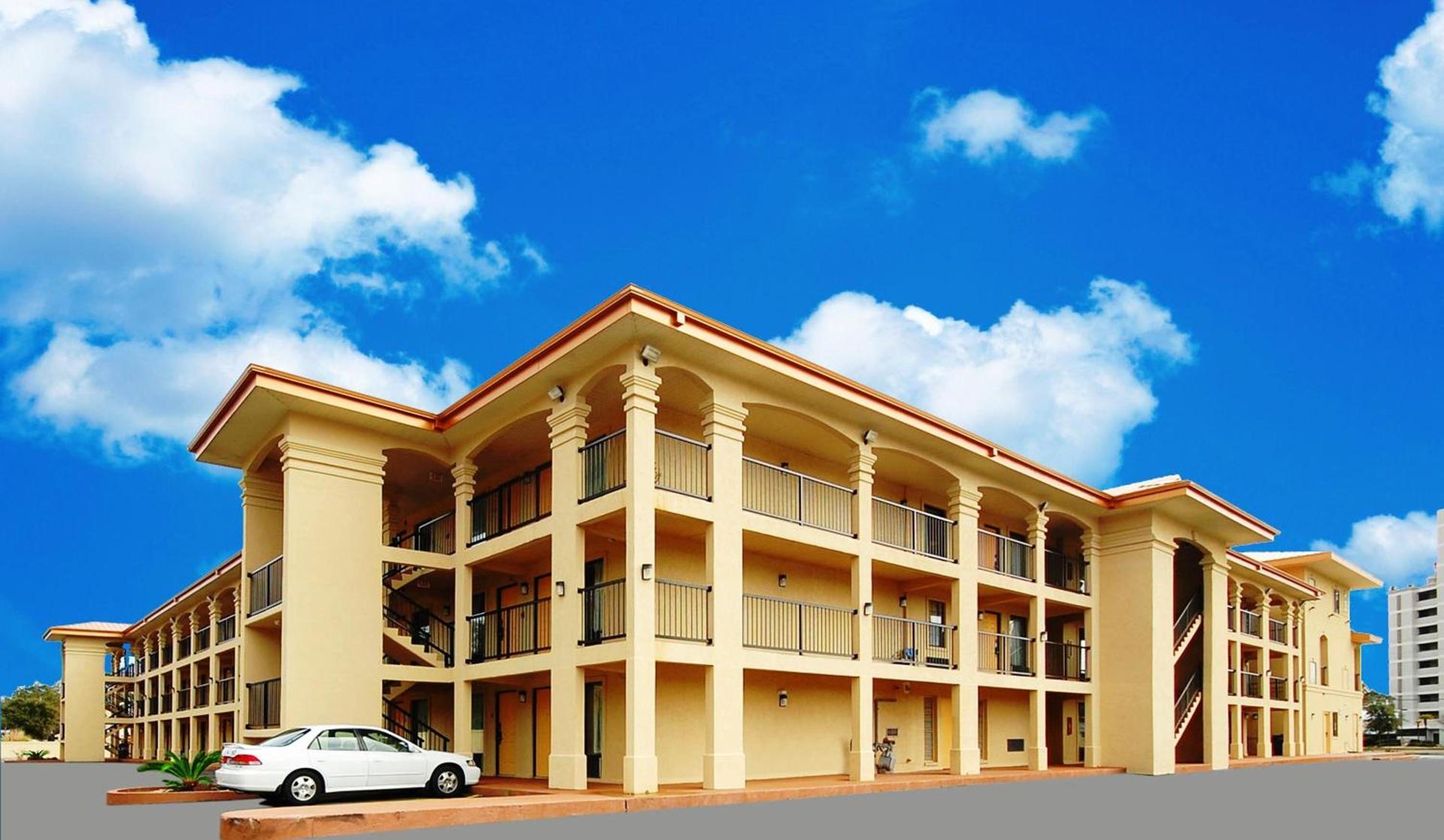 Fairway Inn photo 10