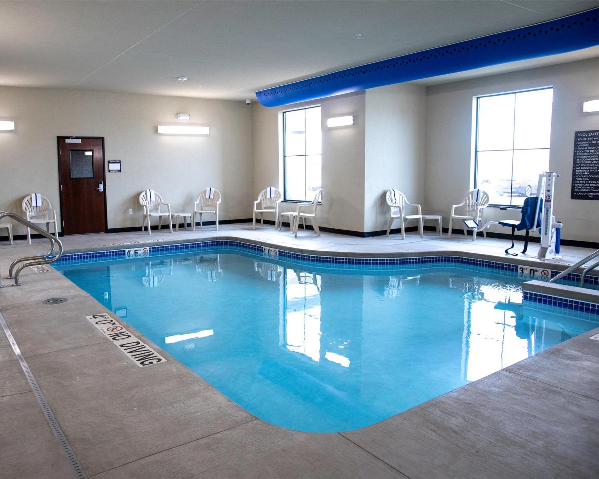 Cobblestone Hotel & Suites - Two Rivers photo 50