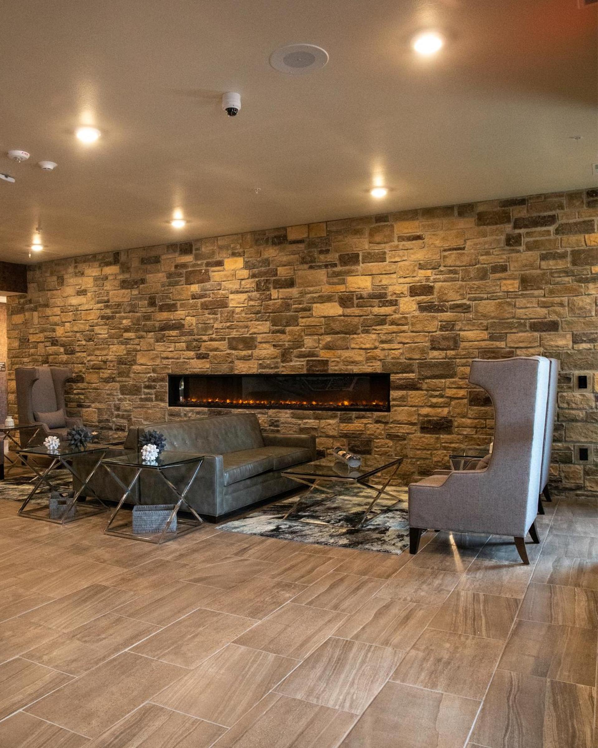 Cobblestone Hotel & Suites - Two Rivers photo 41