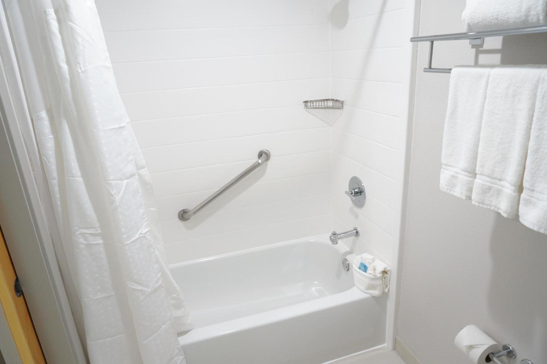 Holiday Inn Express Fremont - Milpitas Central by IHG photo 11