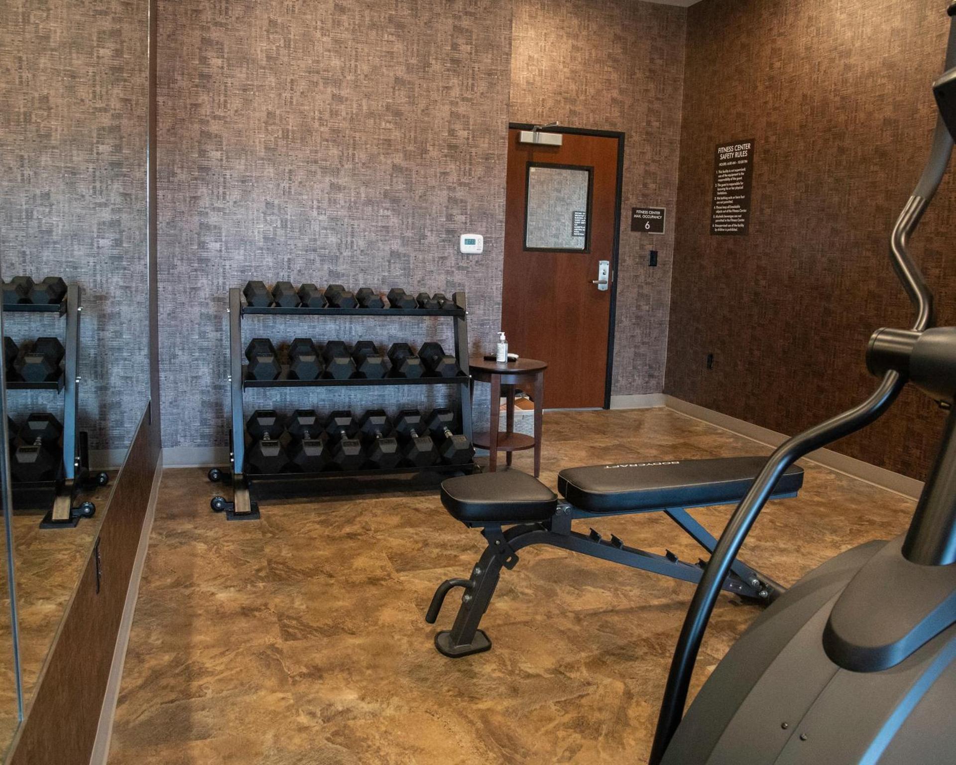 Cobblestone Hotel & Suites - Two Rivers photo 21