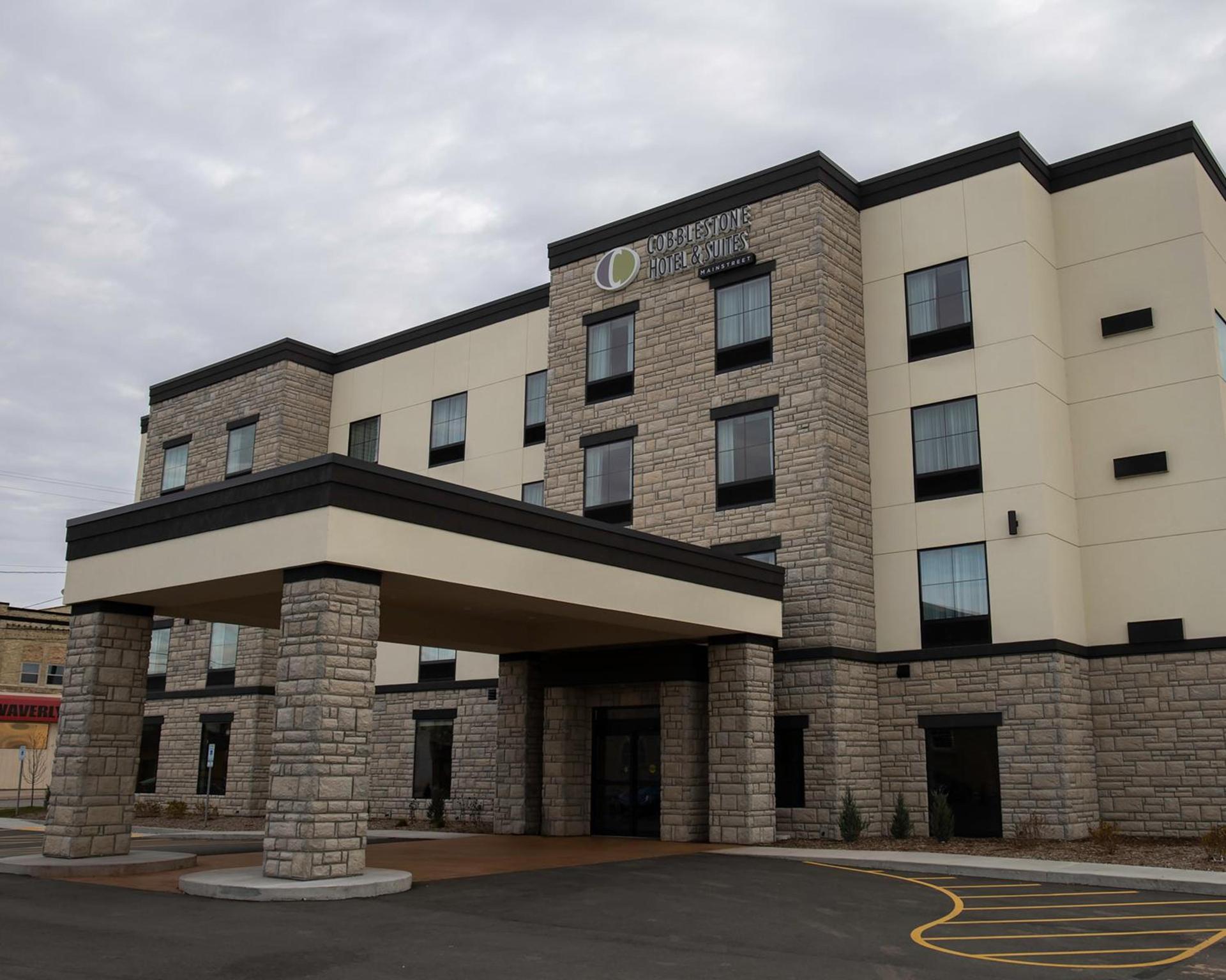Cobblestone Hotel & Suites - Two Rivers photo 25
