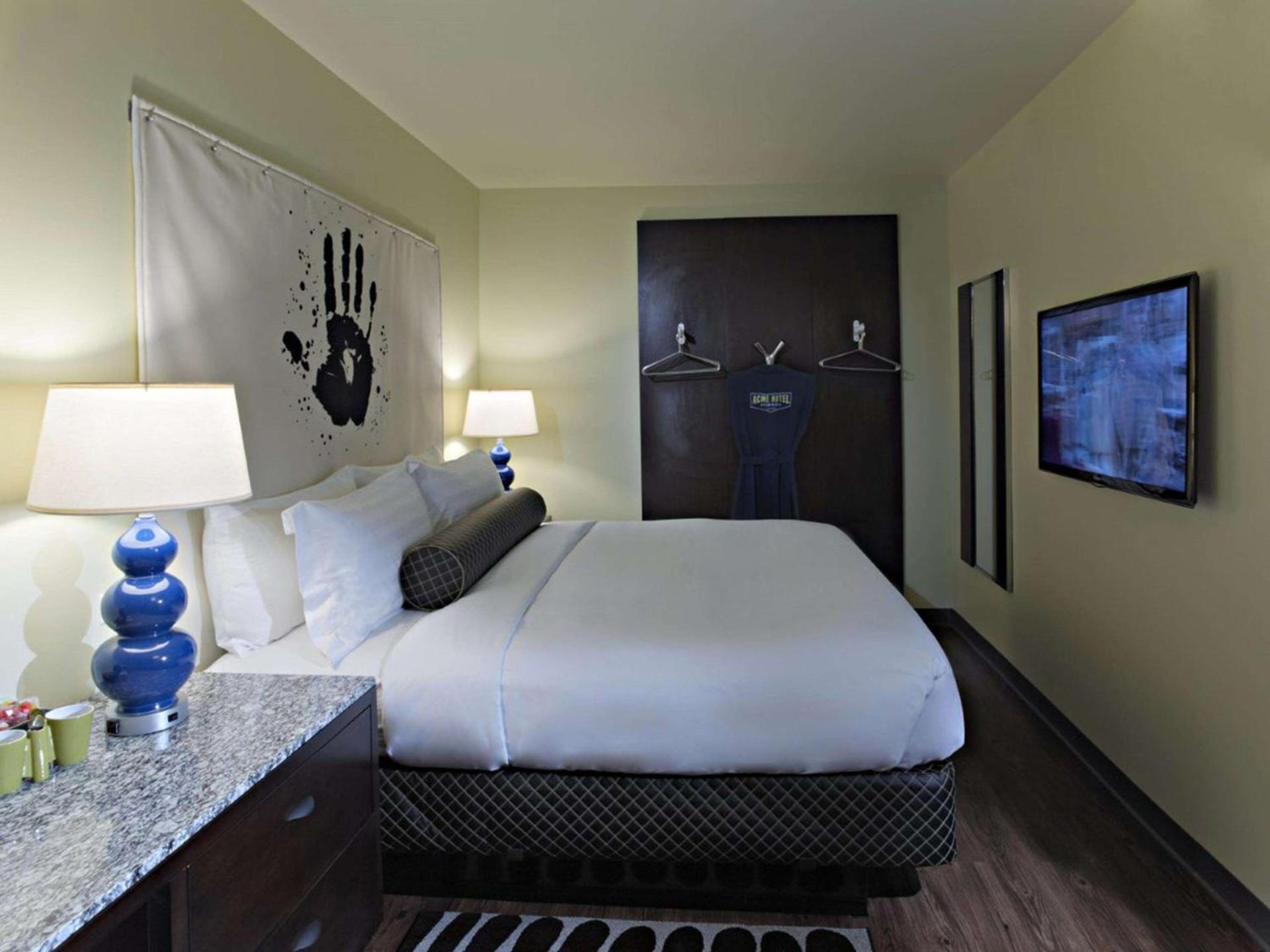 ACME Hotel Chicago, Outset Collection by Hilton photo 14