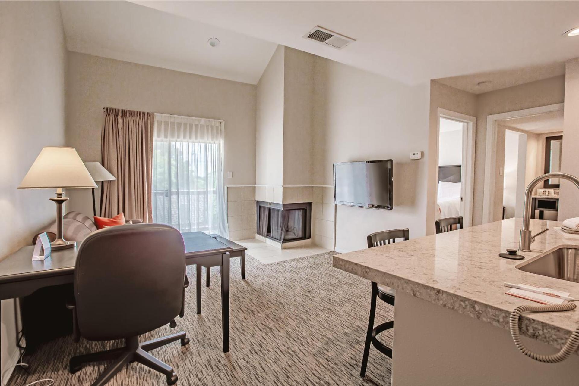 Value Suites Extended Stay - Arlington photo 10